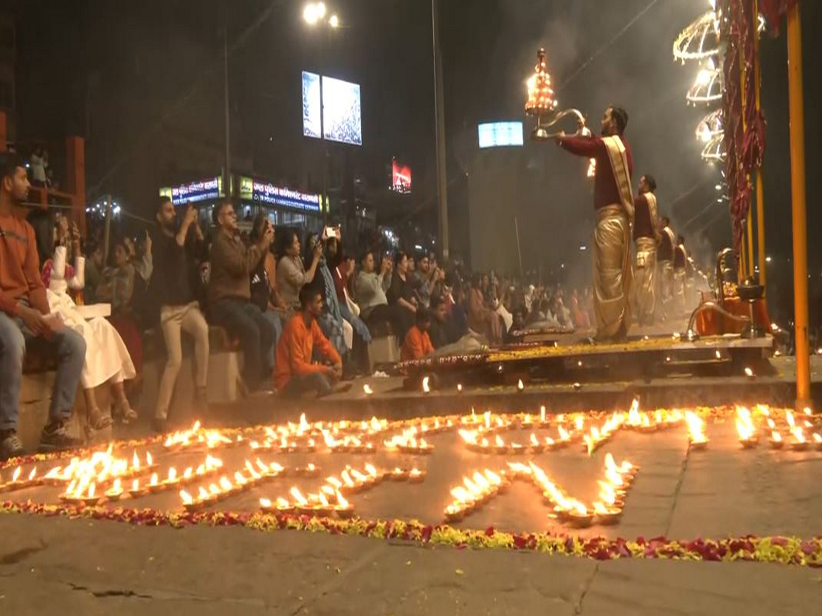 Evening prayers at Varanasi welcome Russian President Putin (Photo/ANI)