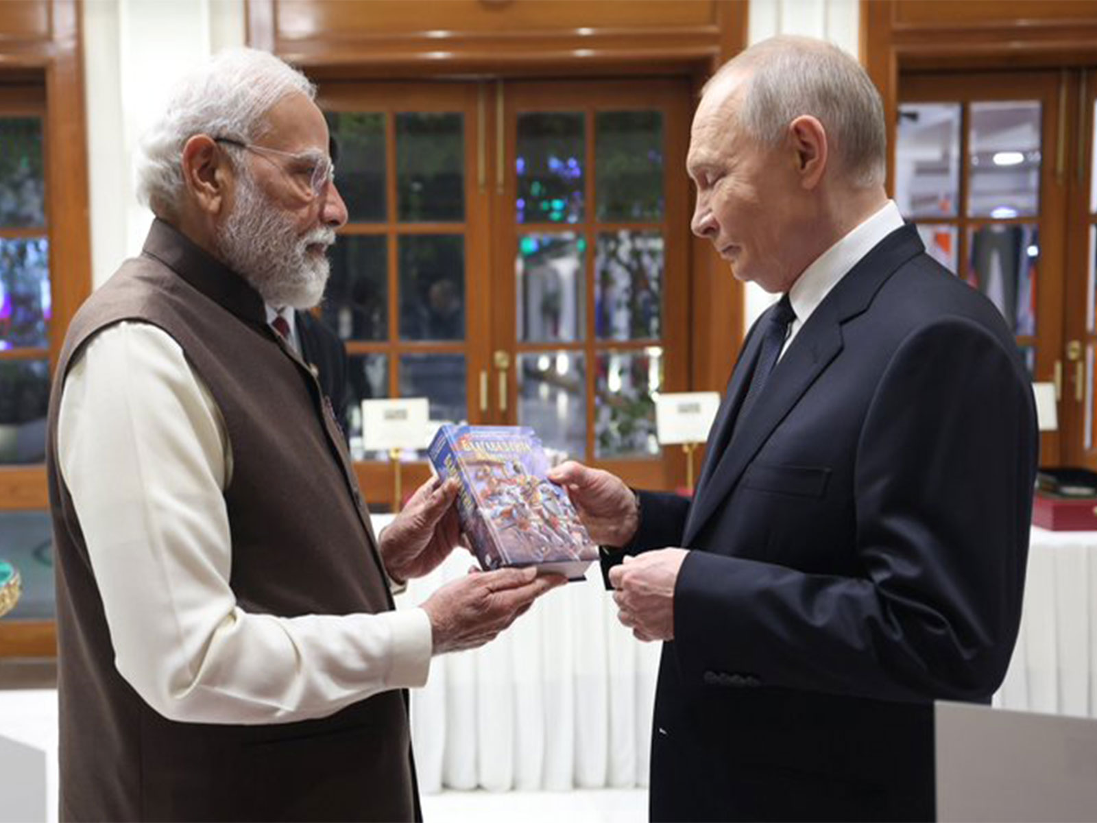 PM Modi gifts Russian edition of Bhagvad Gita to Putin (Photo/X@narendramodi)