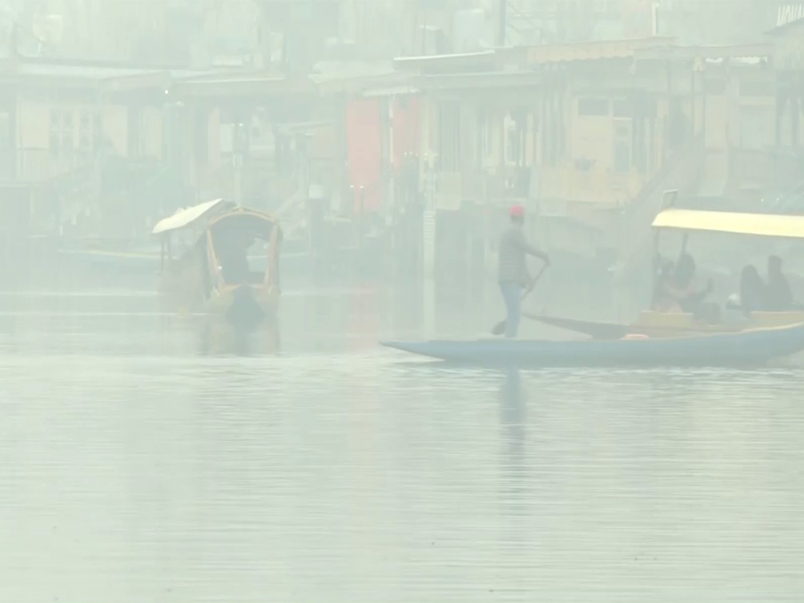 Cold wave continues in the Kashmir Valley (Photo/ANI)