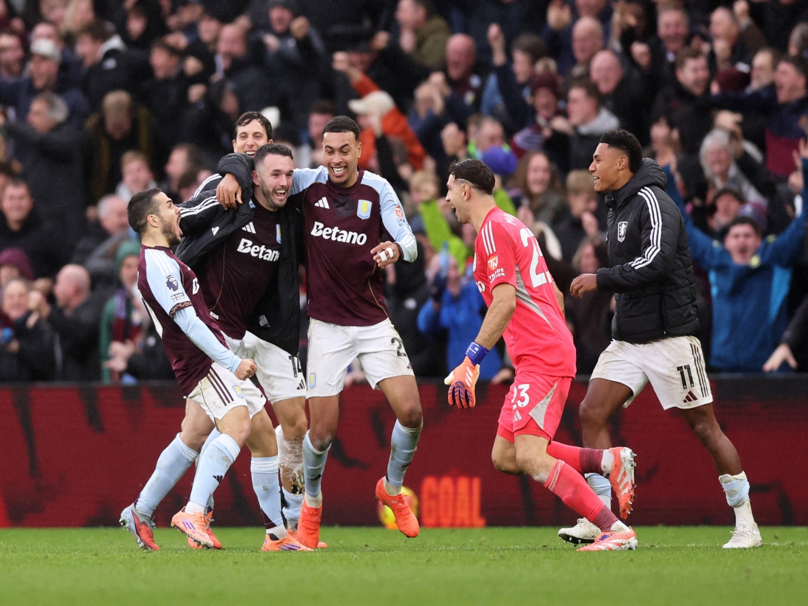 Aston Villa players celebrating. (Photo: Reuters)