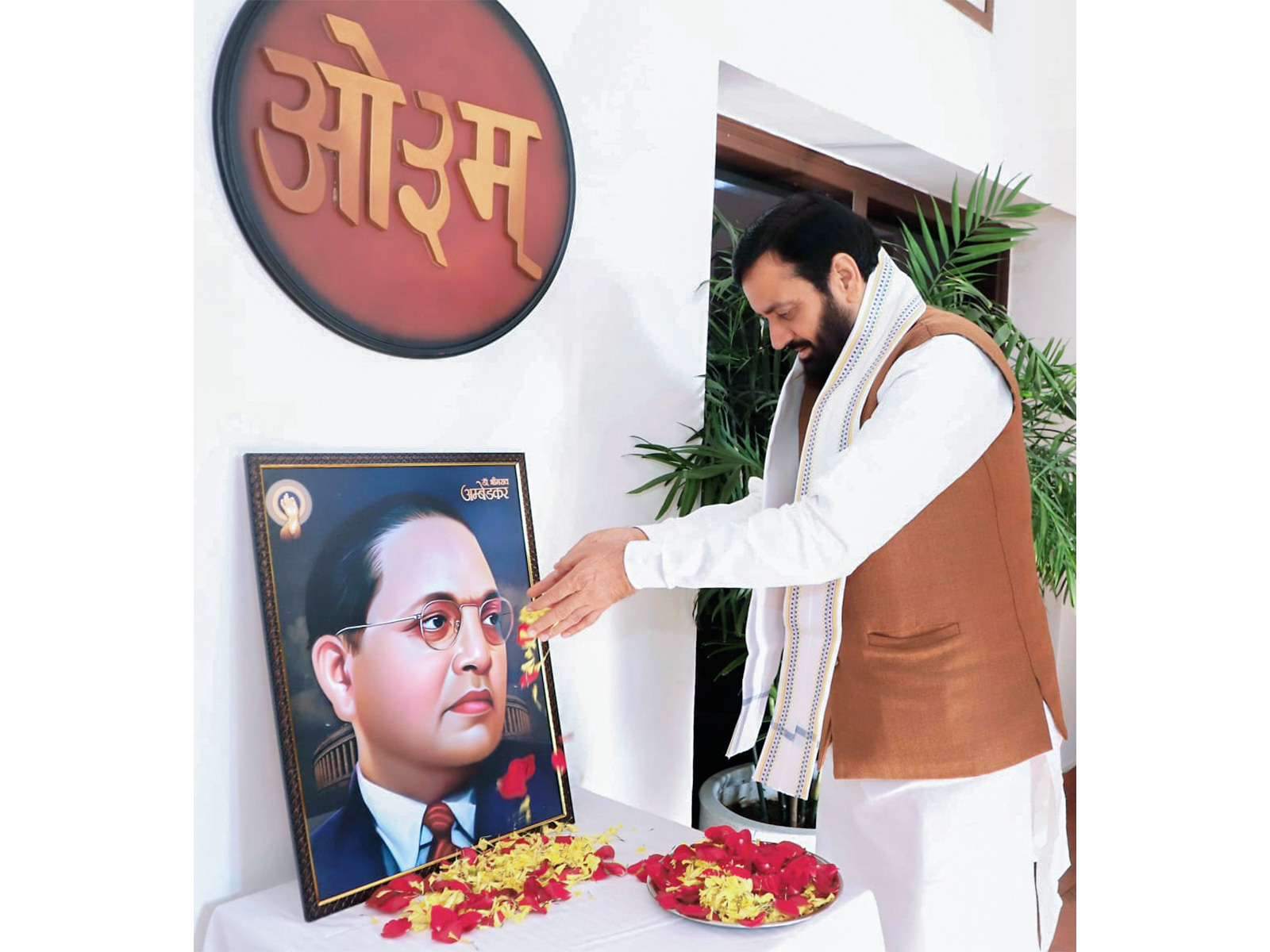 Haryana CM Nayab Singh Saini pays tribute to Dr BR Ambedkar on his  Mahaparinirvan Diwas  (Photo/ANI)