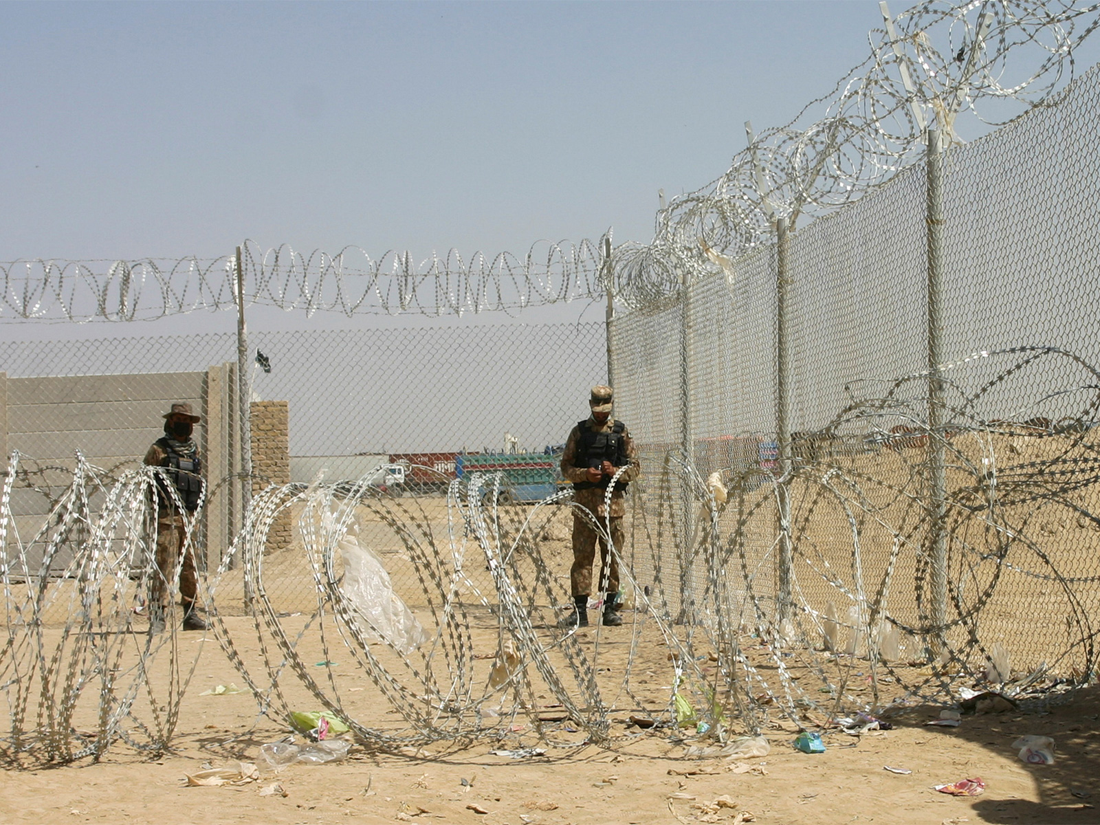 Army personnel stand guard during a temporary closure of the Friendship Gate crossing at the Pakistan-Afghanistan border in Chaman. (Photo/Reuters)