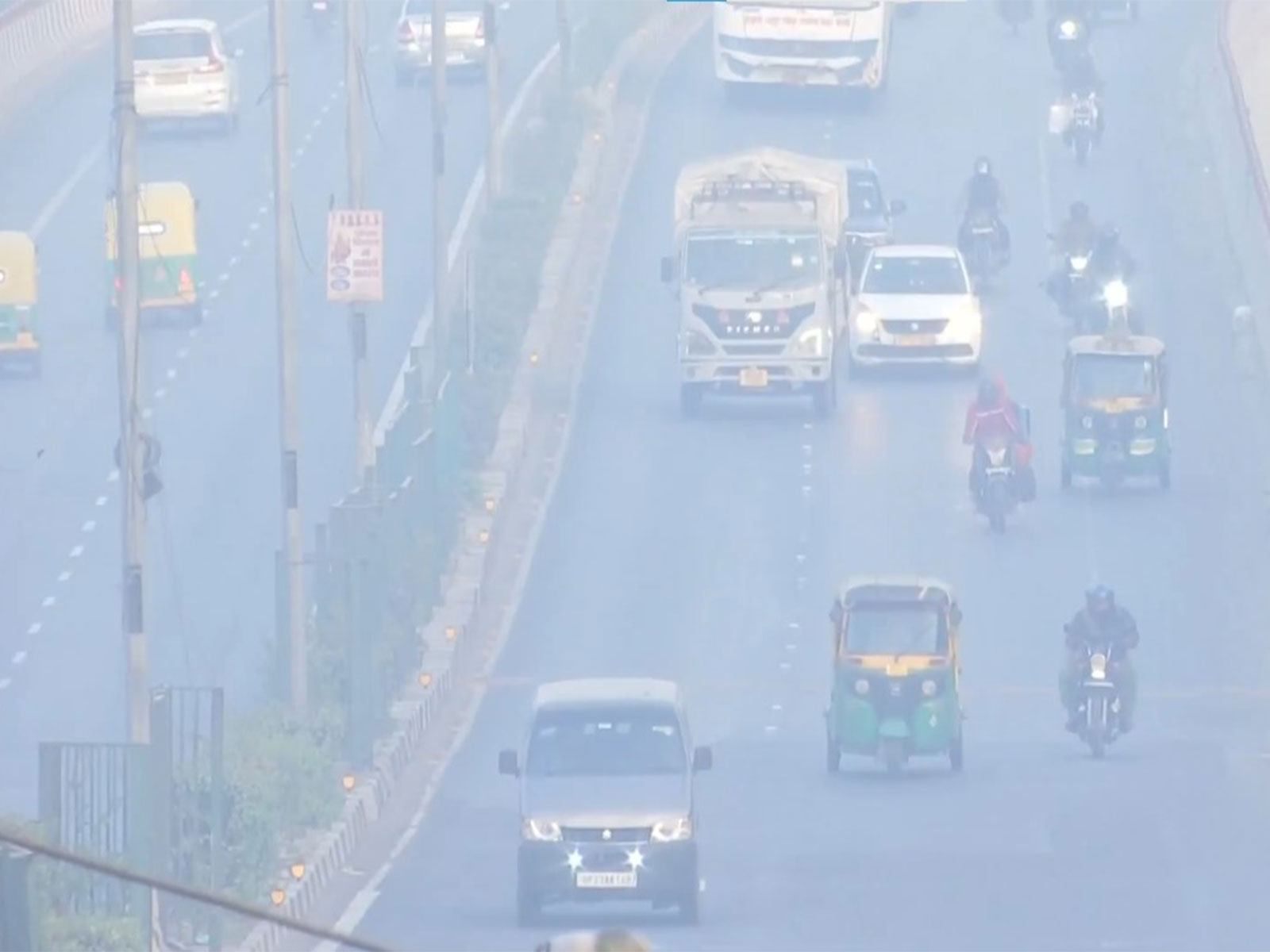 Visual from Anand Vihar (Photo/ANI)