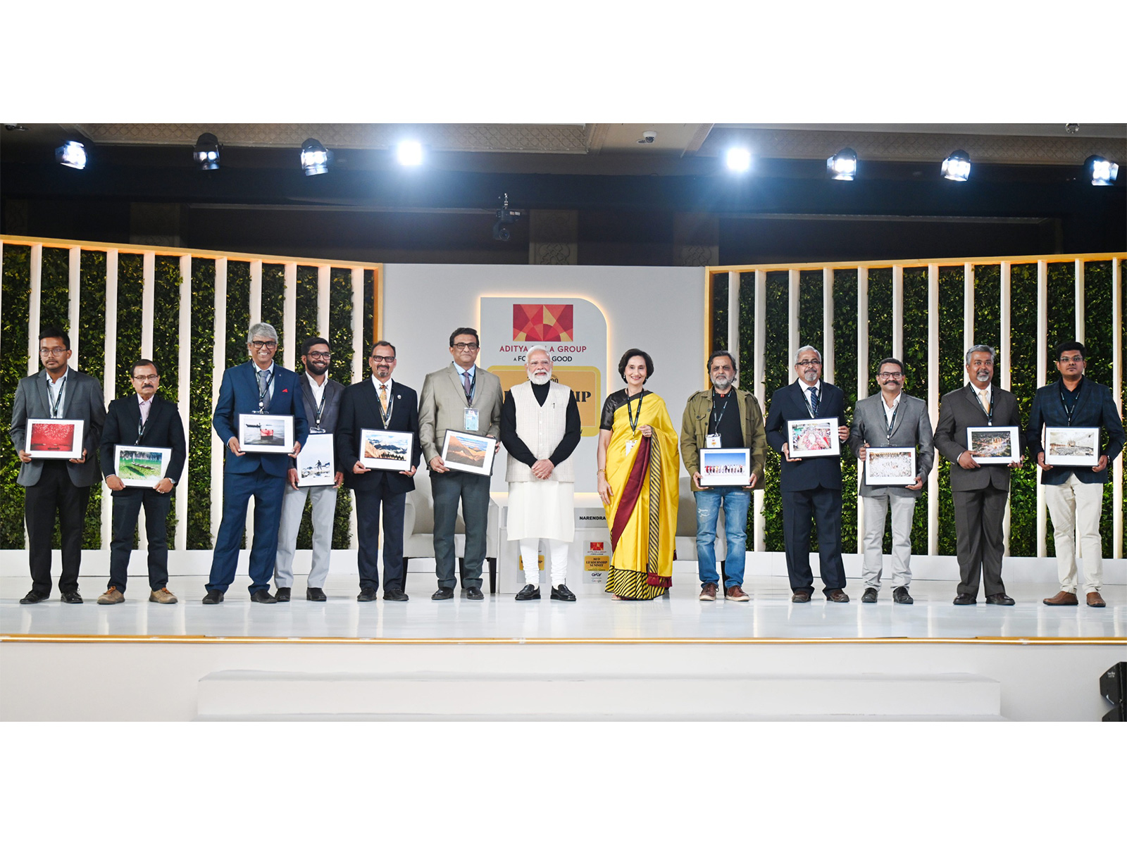 PM Modi felicitates top 12 winners of HT's 'My Country, My Lens' contest as it concludes centenary celebrations (Photo/HT Leadership Summit)