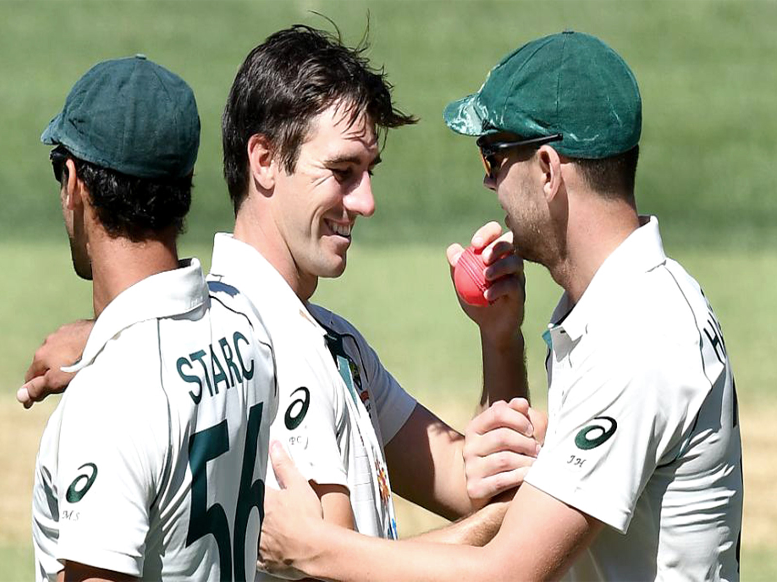 Australia's Pat Cummins (centre), Josh Hazlewood (right) and Mitchell Starc (left) (Photo: ANI)