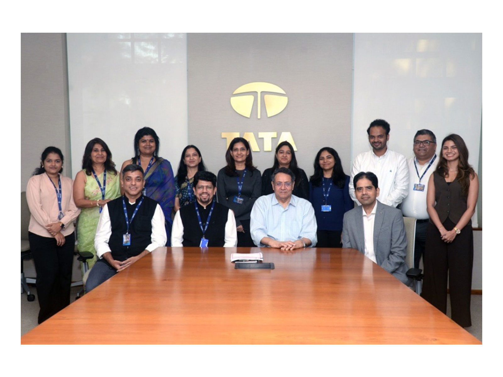 Sitting from L-R - Mr. Sushil Mungekar, Mr. Arvind Narayanan, Mr. K.R.S. Jamwal, and Mr. Tarun Bhojwani, along with senior leadership teams from Tata ClassEdge and ENpower