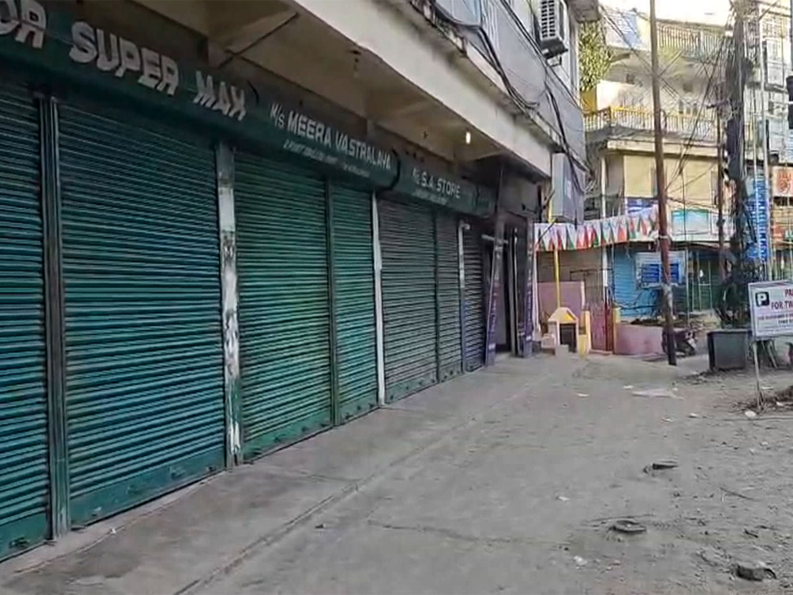 Tense atmosphere prevails in Itanagar as three youth organisations prepare to enforce a 12-hour bandh. (Photo/ANI)