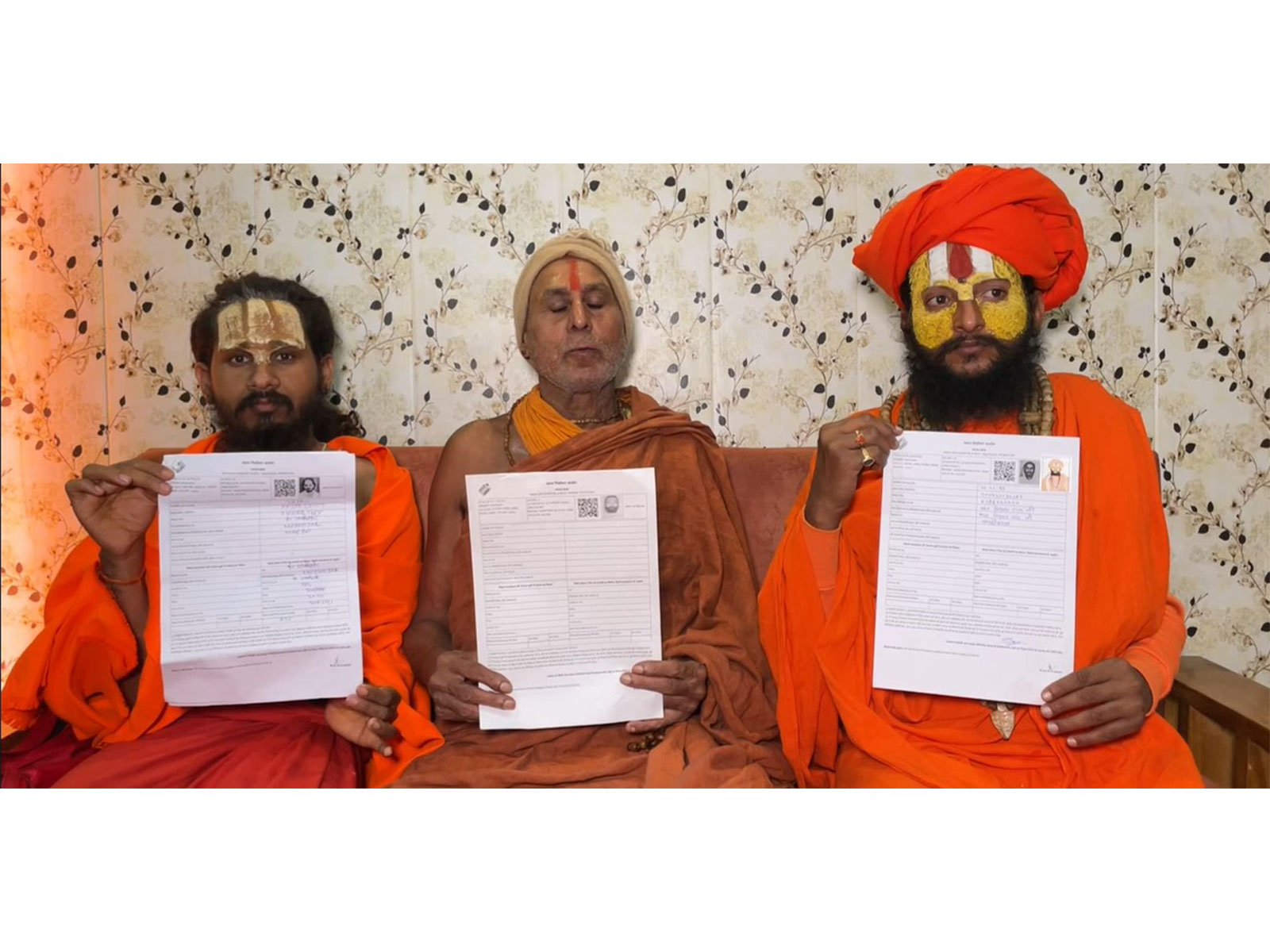 Saints of Ayodhya urge public to participate in SIR process (Photo/ANI)