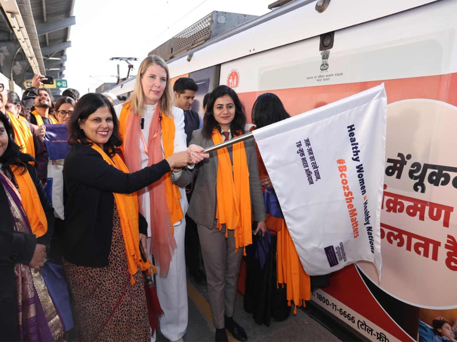 Delhi Metro Campaign (Photo/@Ministry of Health)