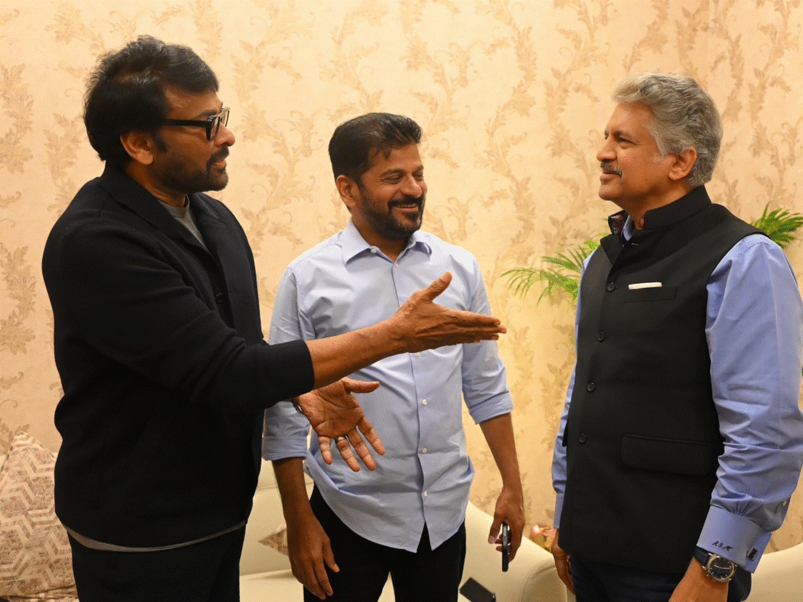 Chiranjeevi (Left), Telangana Chief Minister Revanth Reddy (Center) and Anand Mahindra (Right) (Image source: X/ @anandmahindra)
