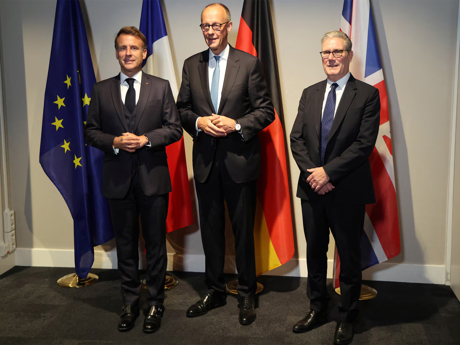 France's President Emmanuel Macron, Germany's Chancellor Friedrich Merz, and Britain's Prime Minister Keir Starmer pose during their meeting on the sidelines of the NATO Summit in The Hague, Netherlands. (Photo/Reuters)