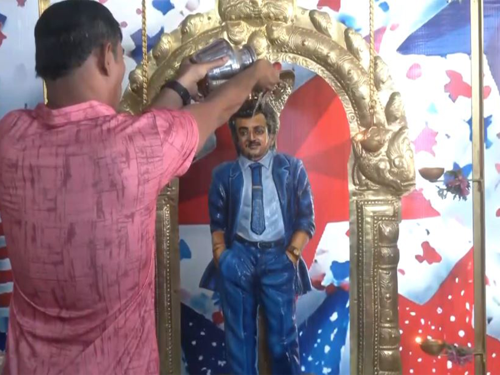 Fan celebrates Rajinikanth's birthday (Photo/ANI)