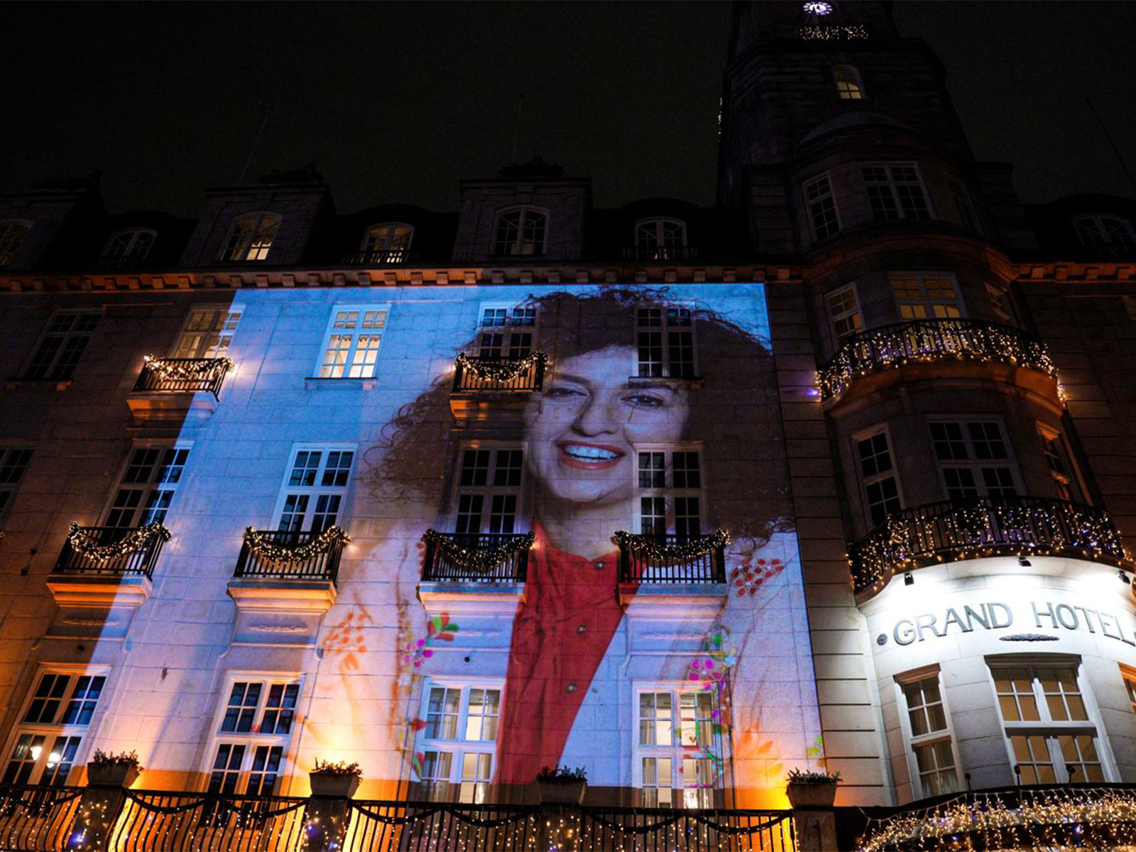Picture of Narges Mohammadi on the wall of the Grand Hotel in central Oslo in 2023 (Photo/Reuters)