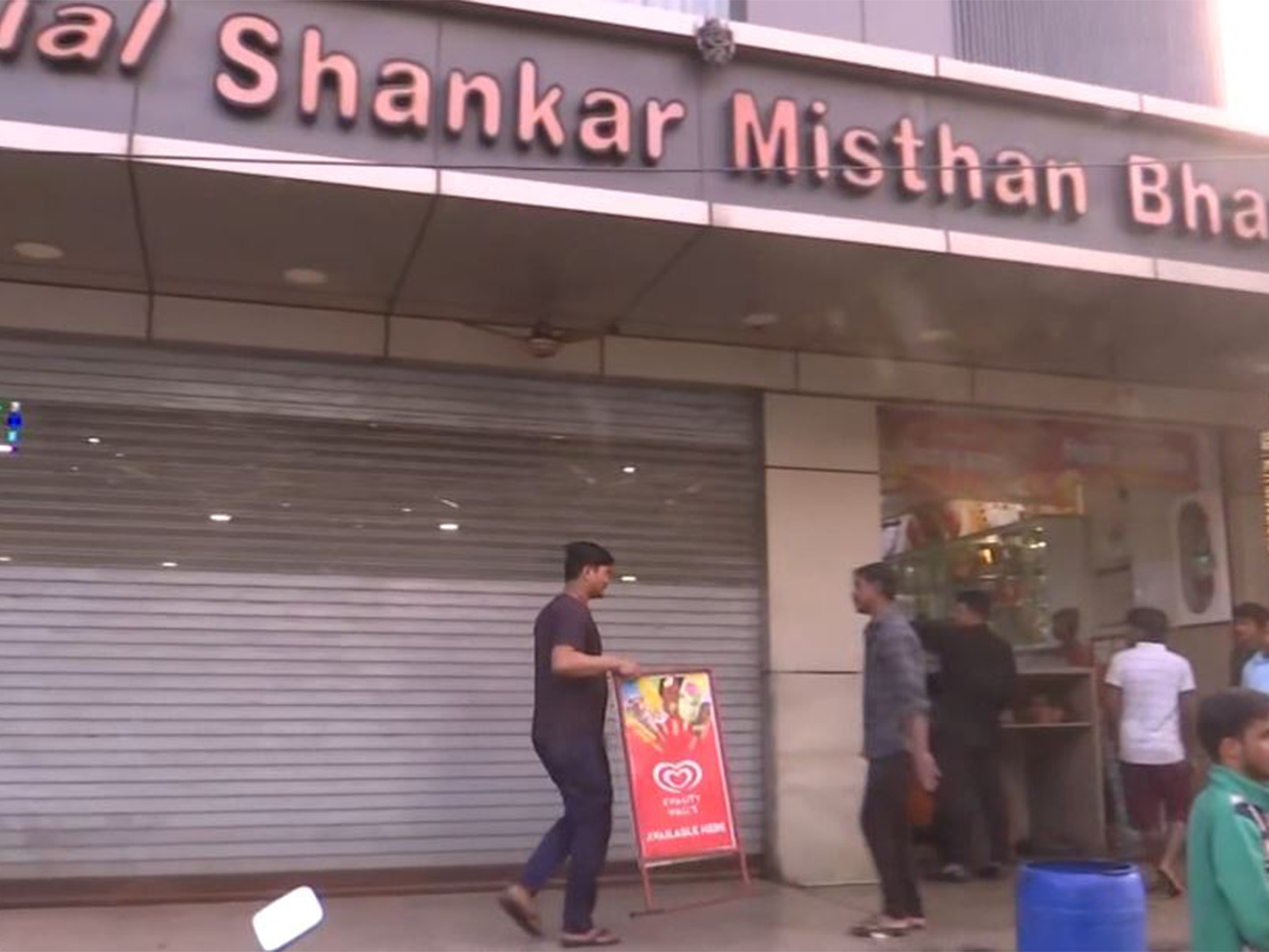 Visuals of the outside the shop (Photo/ANI)