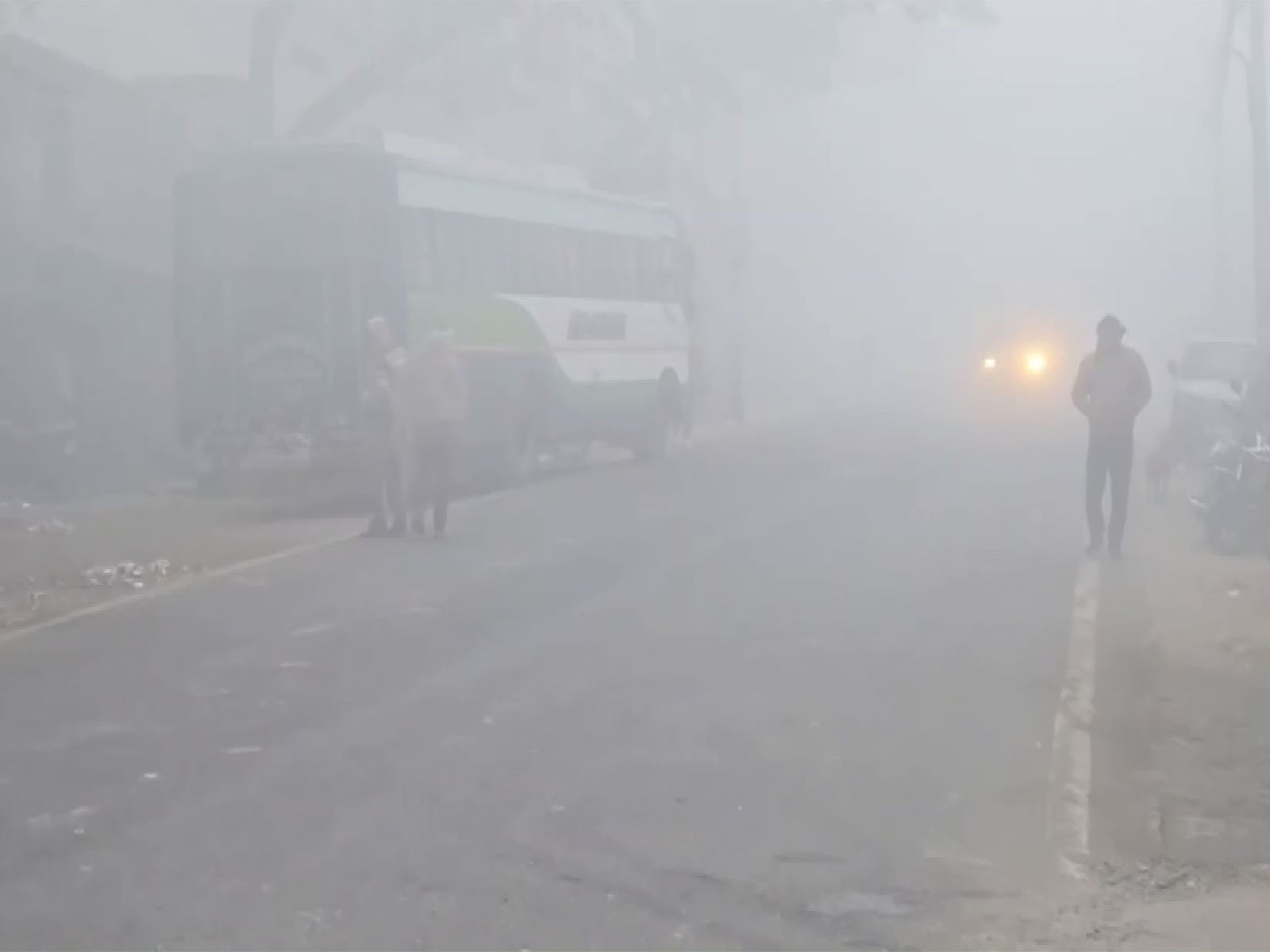 A dense layer of fog covers Bulandshahr (Photo/ANI)
