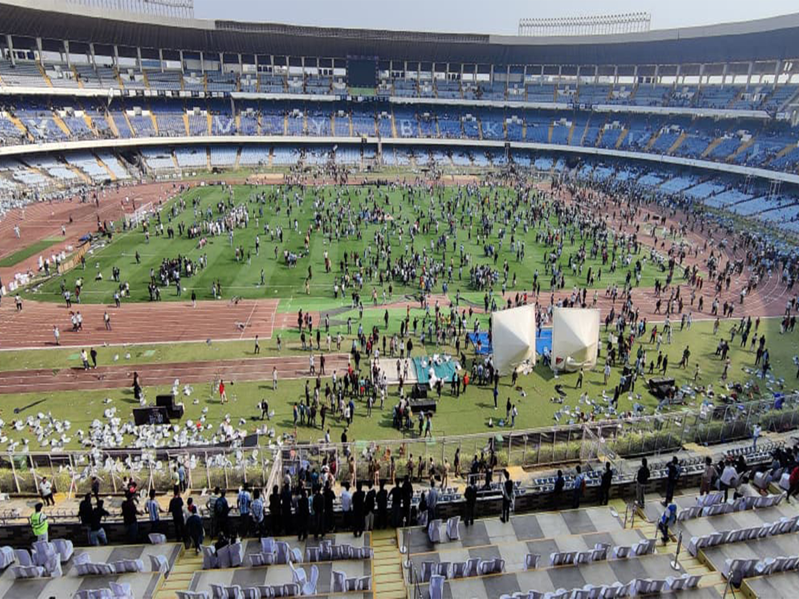 Lionel Messi's angry fans at Salt Lake Stadium. (Photo: ANI)