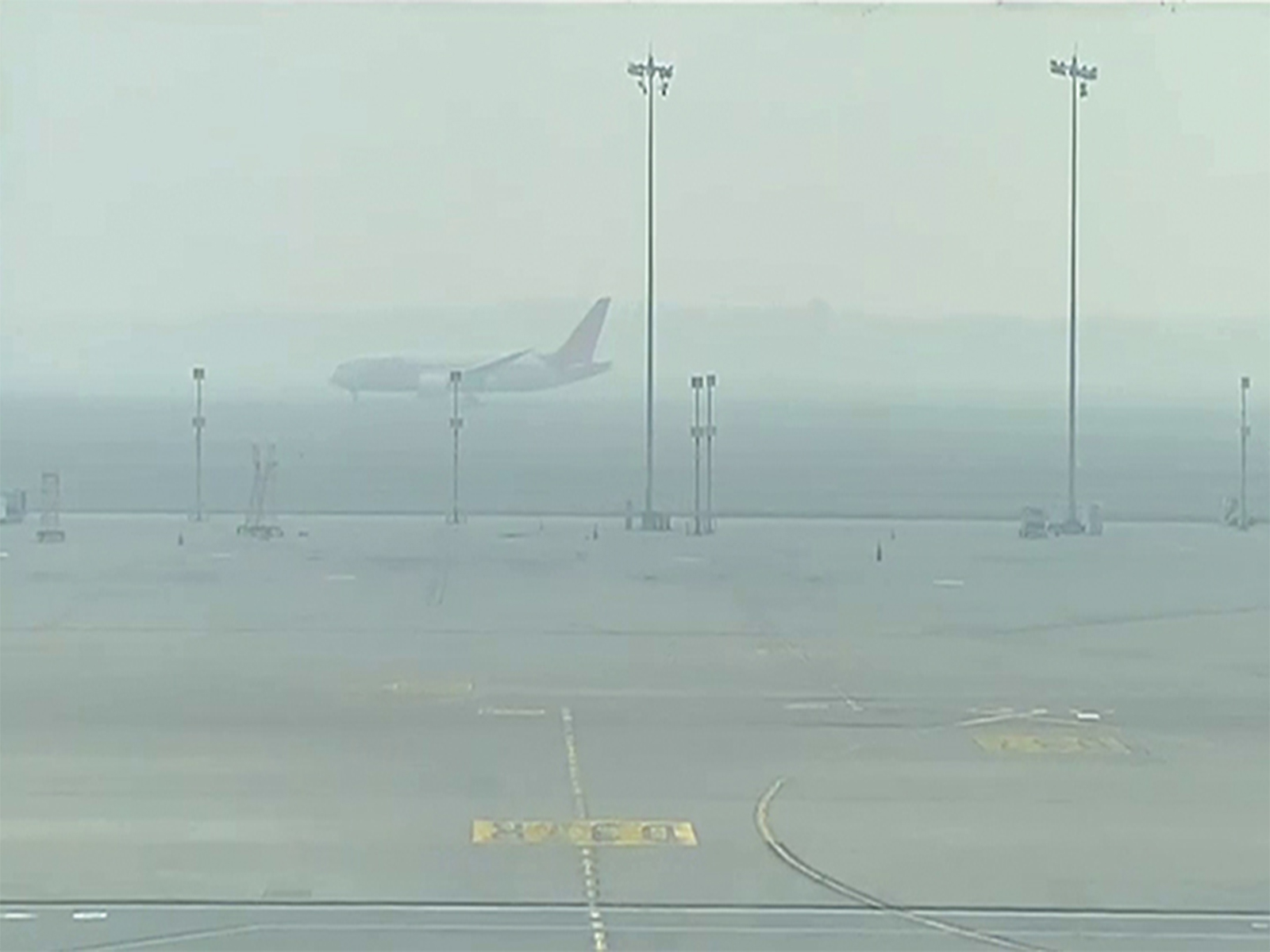 Low visibility at Delhi Airport (File Photo/ANI)