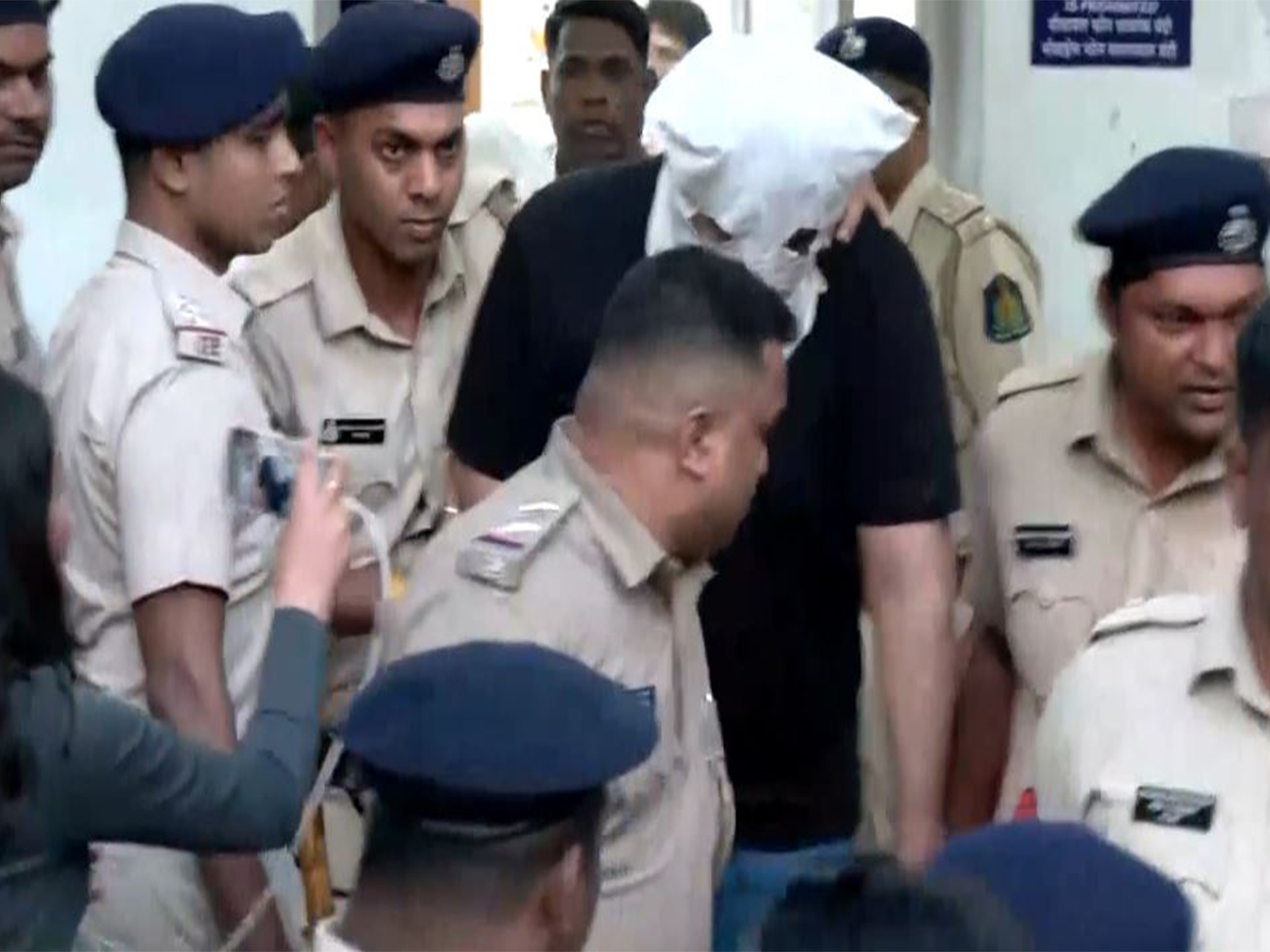 Luthra brothers remanded to 5 days of police custody (Photo/ANI) 