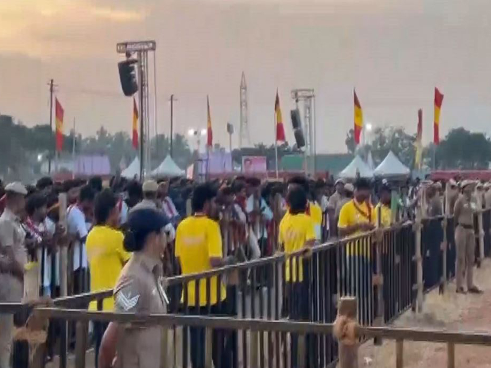  Preparation underway for public meetmg in Erode (Photo/TVK)