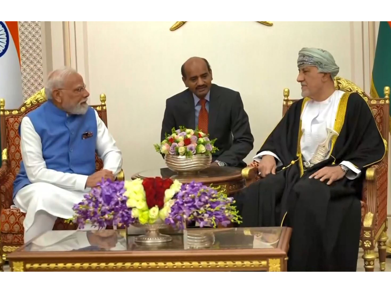 Prime Minister Narendra Modi meets Oman's Deputy PM for Defence Affairs Sayyid Shihab bin Tarik Al Said in Muscat (Photo/ANI)
