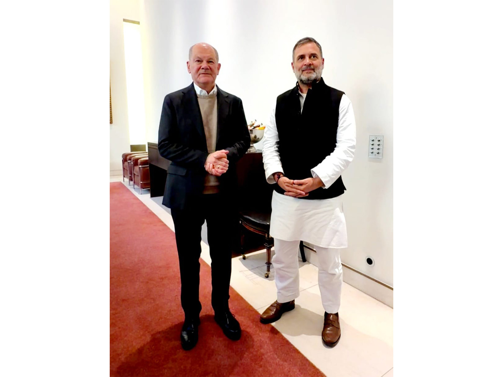 Former Chancellor of Germany, Olaf Scholz and Lok Sabha LoP Rahul Gandhi (Photo/AICC)