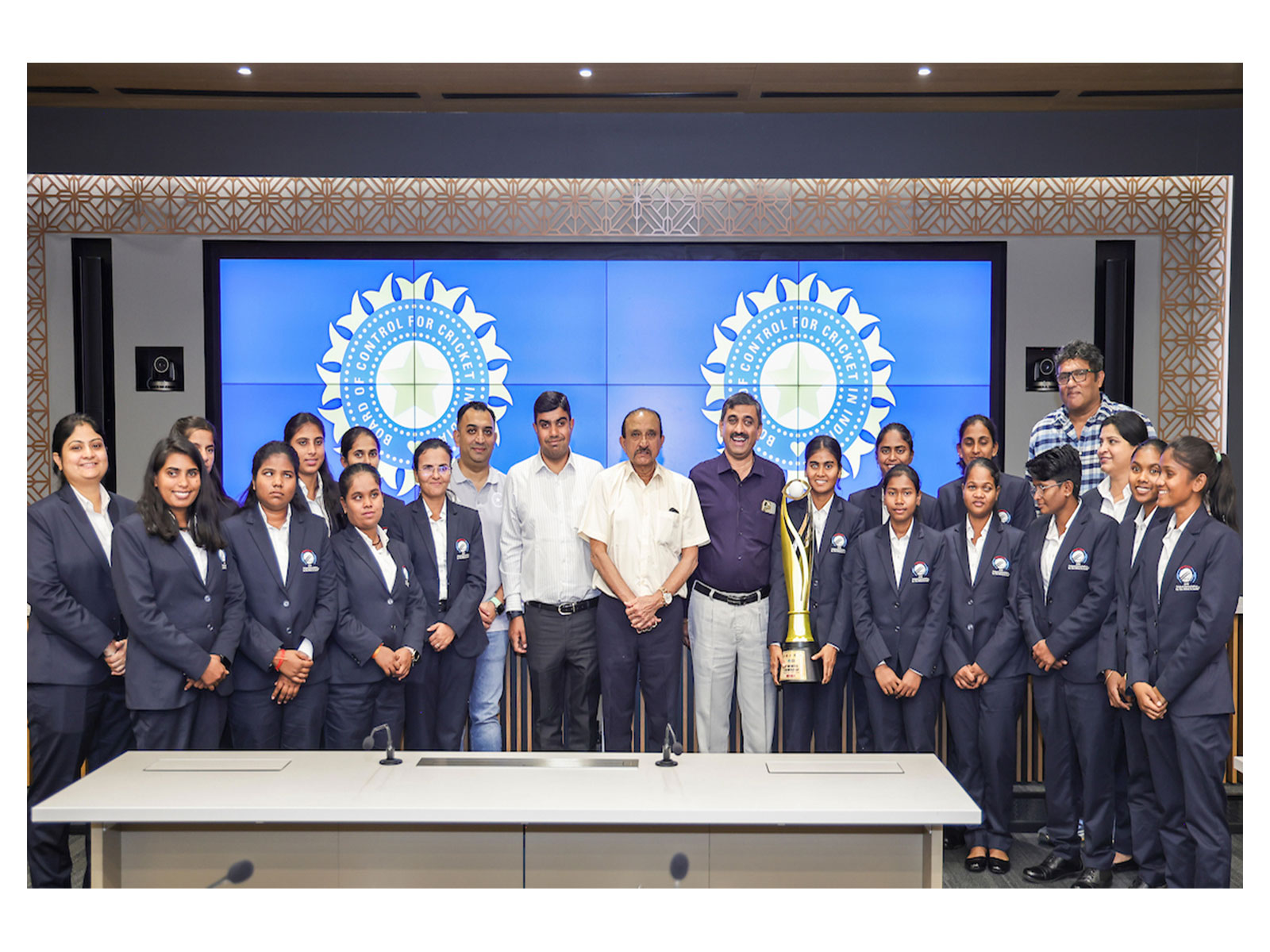 Raghuram Bhat meets T20 World Cup-winning Indian team members. (Photo/BCCI)