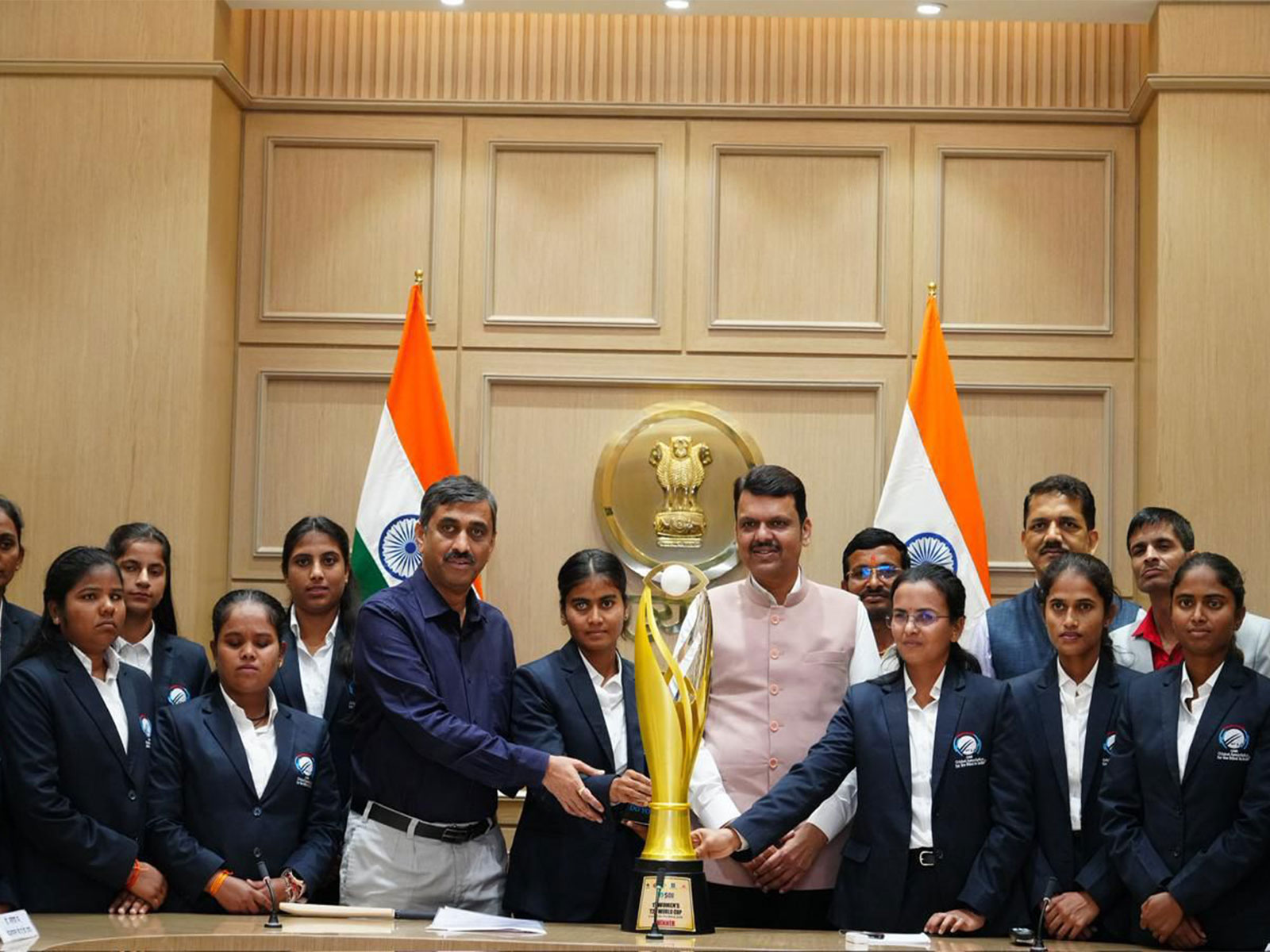 Devendra Fadnavis felicitates World Cup winning Blind Women's Cricket Team. (Photo: CABI)