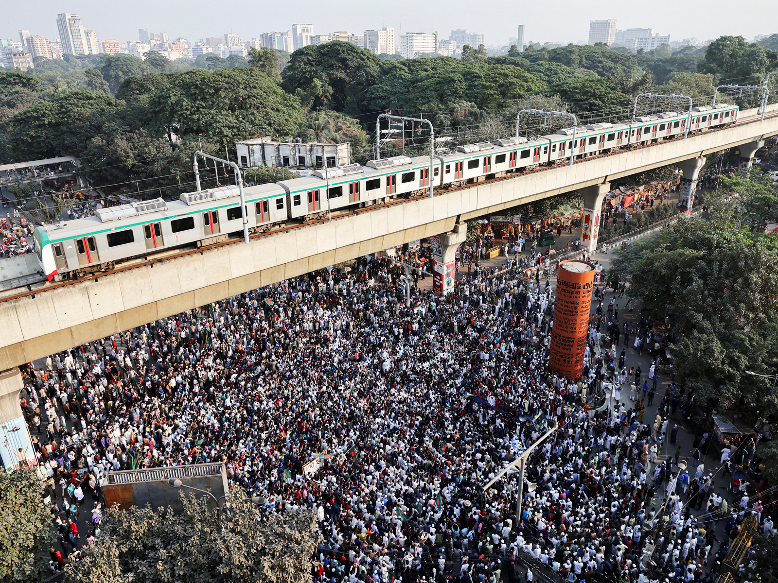 Supporters block the Shahbagh Square as they protest, demanding justice for the death of Sharif Osman Hadi, a student leader (Photo/Reuters)