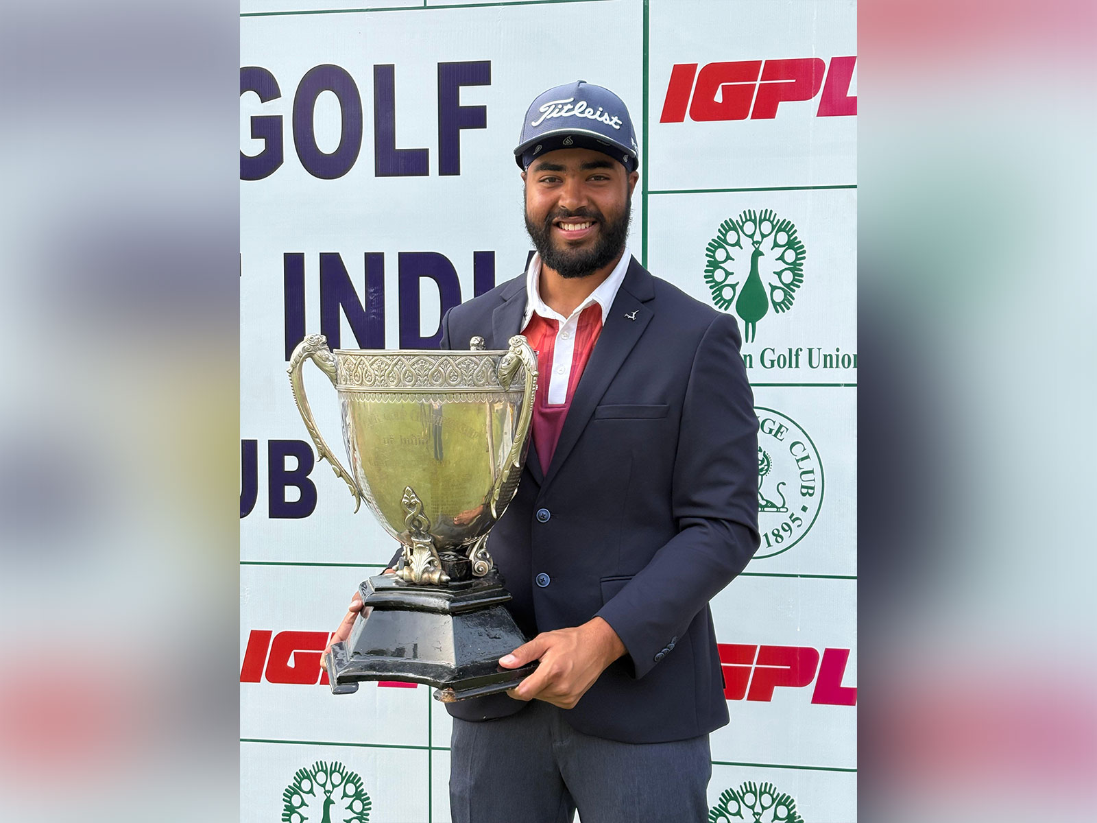 Noida golfer Sukhman Singh lifting 124th Amateur Championship of India (Image: IGU media)