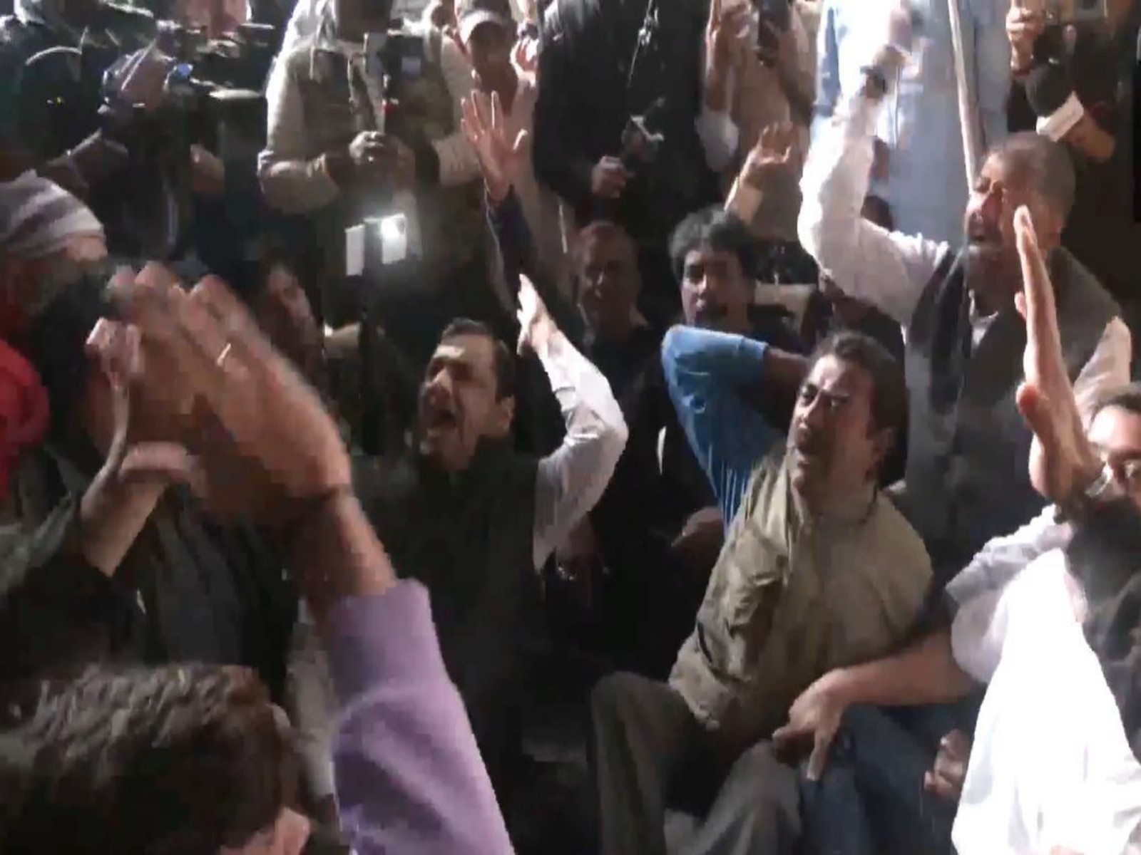 Congress workers protest outside Bangladesh High Commission in Kolkata. (Photo/ANI)