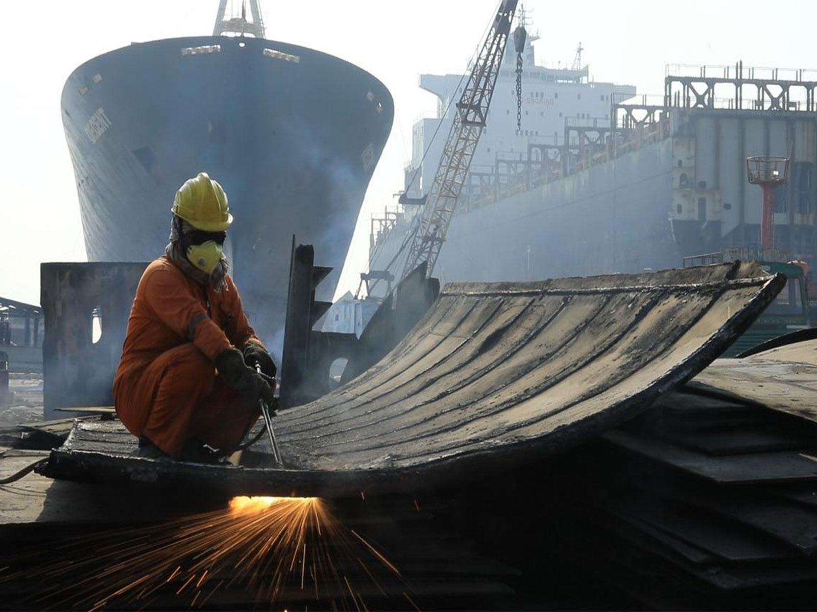 A worker at the Alang-Sosiya Ship Recycling Yard in Gujarat. (Photo/Gujarat CMO)