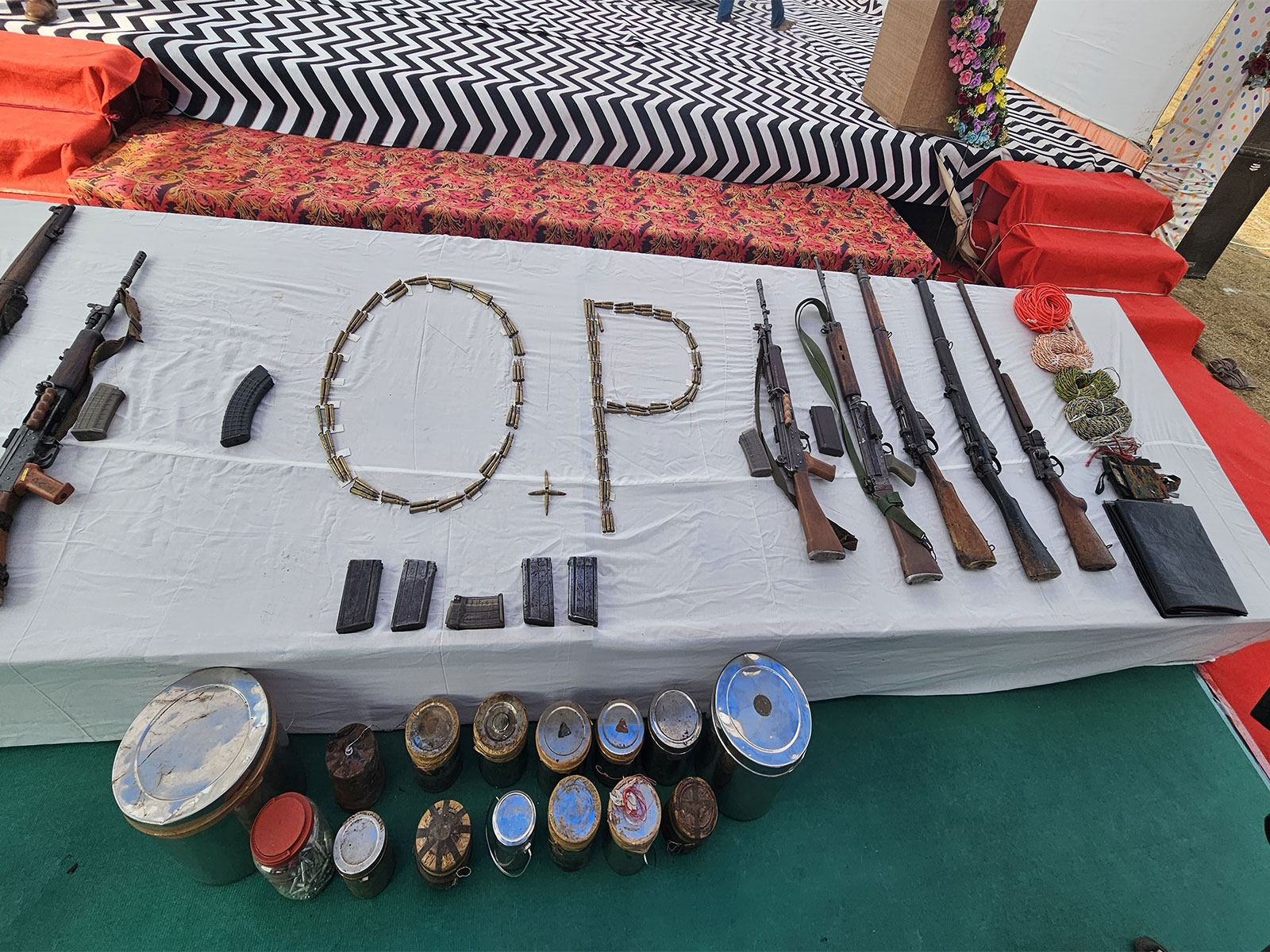 22 Naxals surrender before Odisha Police in Malkanagiri  (Photo/Odisha Police)