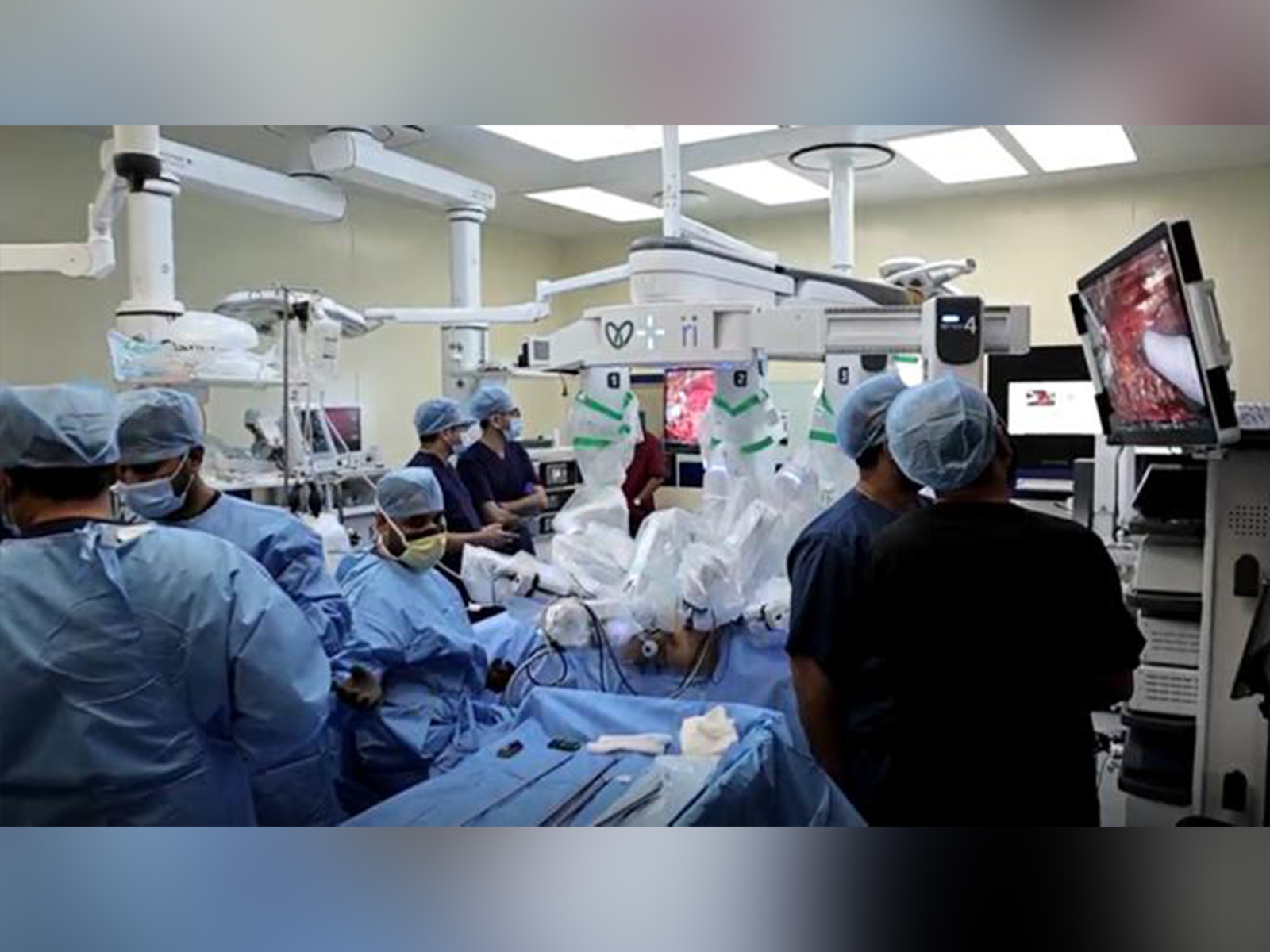 A surgical process underway (Image source: Sir H. N. Reliance Foundation Hospital)