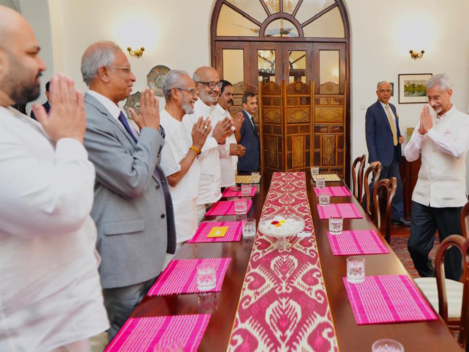 External Affairs Minister S Jaishankar with Sri Lankan Tamil leaders (Photo: X@DrSJaishankar)