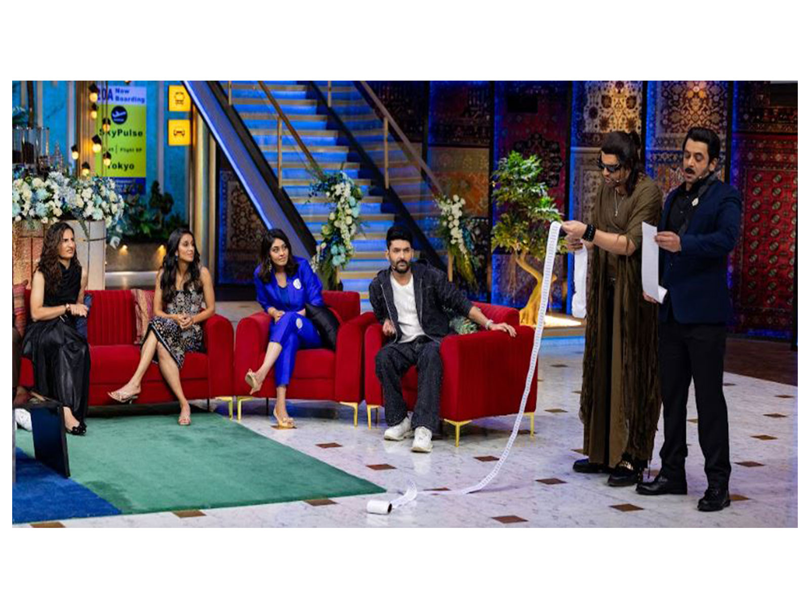 Indian women's cricket team at TGIKS (Photo/Netflix)