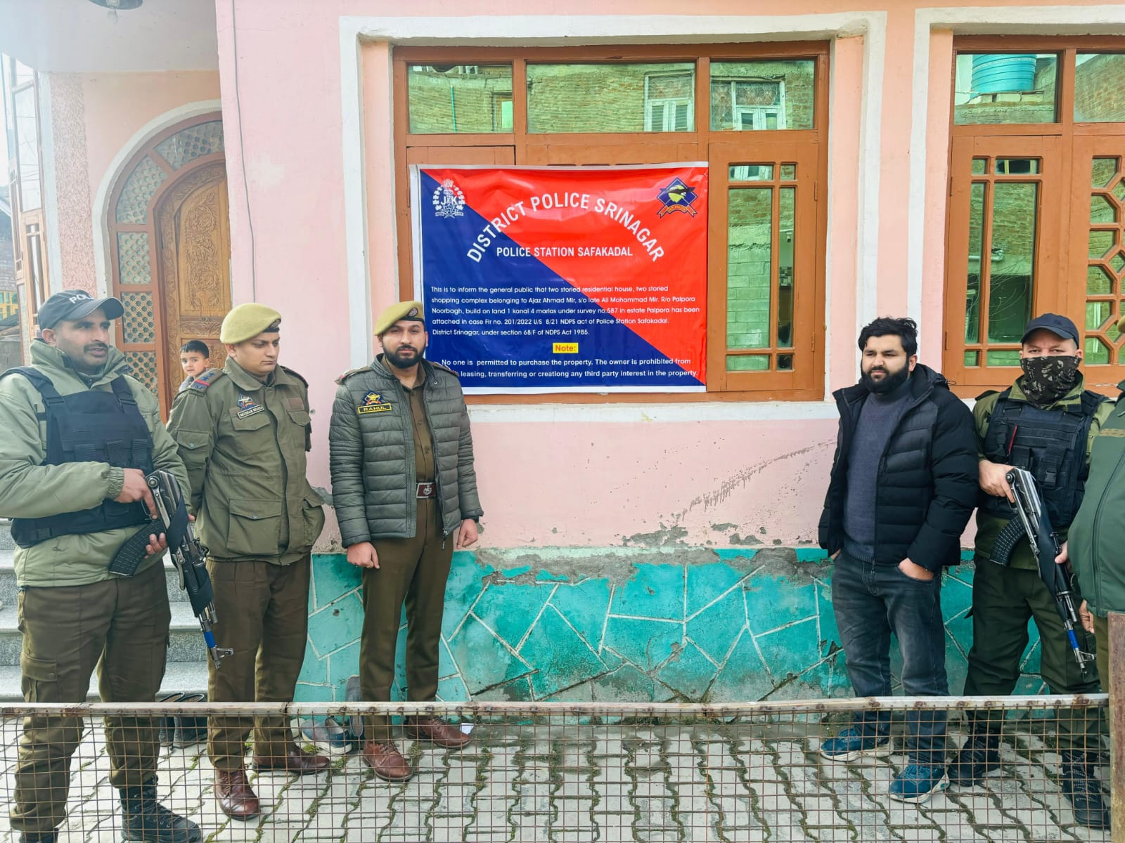 Srinagar Police attaches property of notorious drug peddler worth Rs 3 crore (Photo/@SrinagarPolice on X)