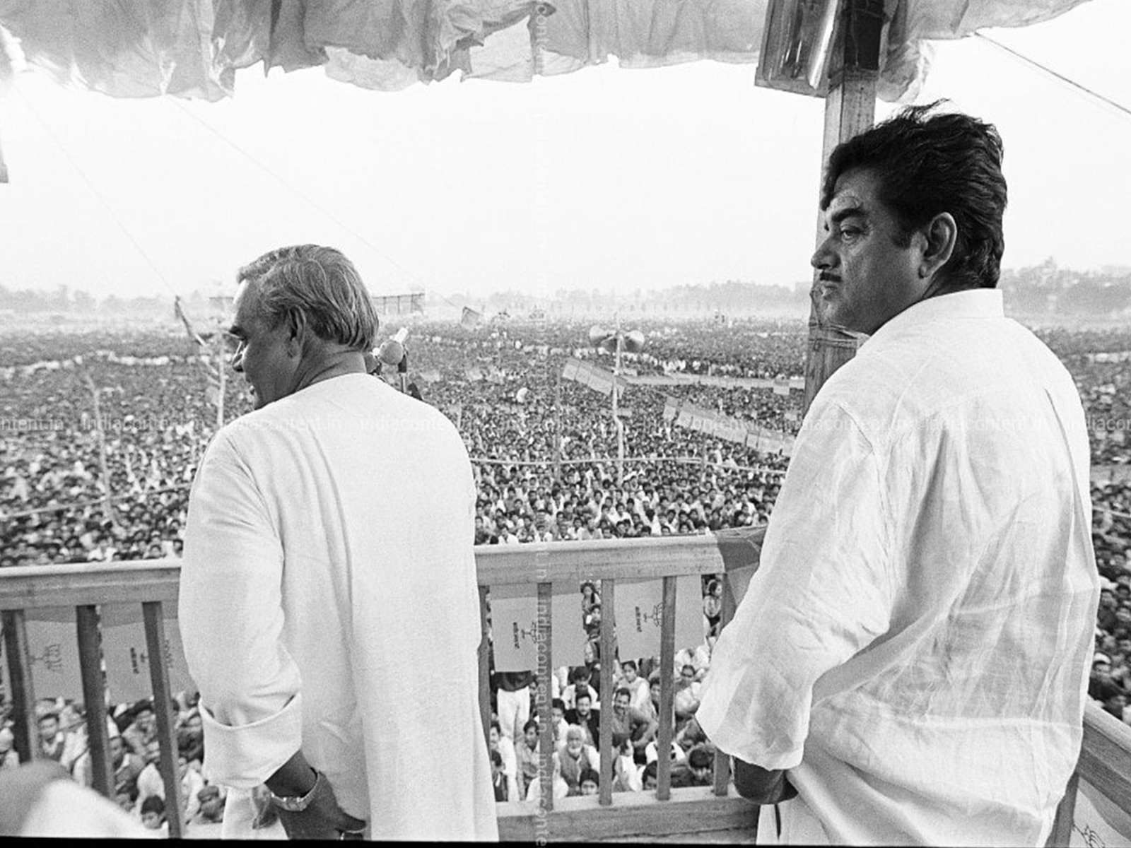 Shatrughan Sinha with Atal Bihari Vajpayee (Photo/X/@@ShatruganSinha)
