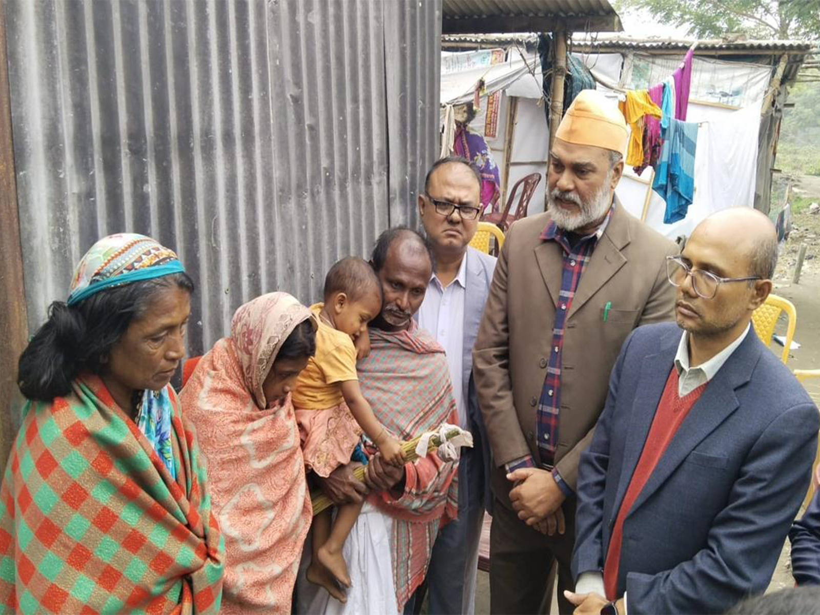 Hindu Mahajot visits lynching victim's family in Mymensingh (Photo/Hindu Mahajot)