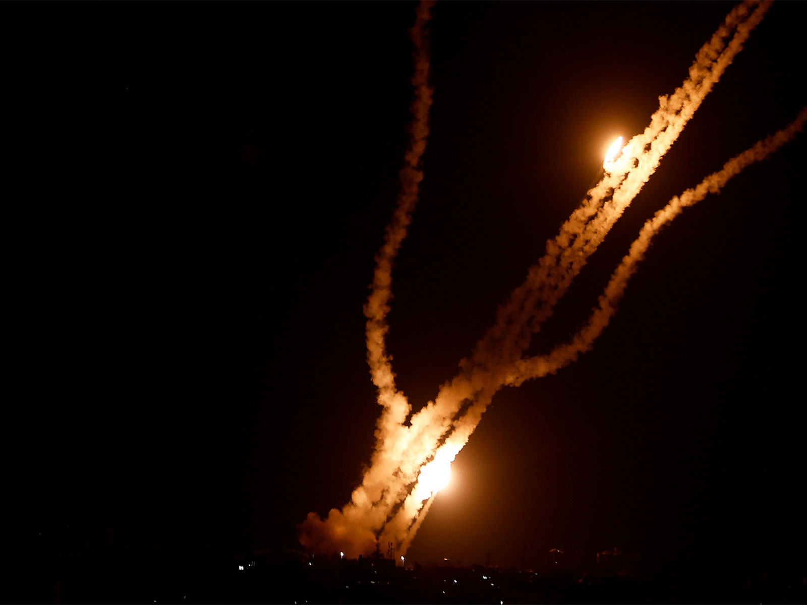 Rockets are fired from Gaza toward Israel on October 7, 2023 (Photo/Reuters)