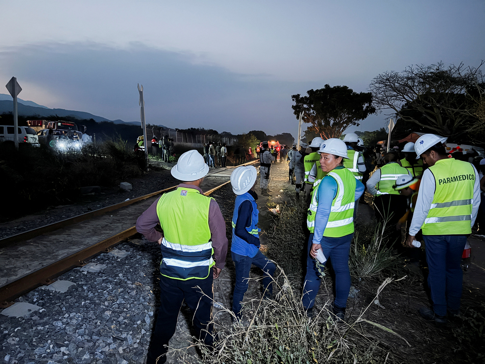 Authorities work at the site of train derailment on the Interoceanic Corridor of the Isthmus of Tehuantepec (Photo/Reuters)