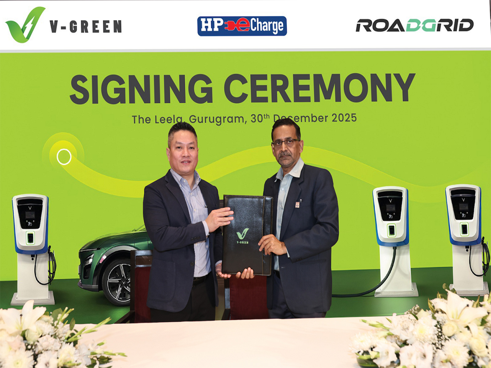 Mr. Nguyen Nam Tien, CEO of V-GREEN India (left), and Mr. Kushal Kumar Banerjee, CGM - Retail Strategy & BD, HPCL, at the signing ceremony