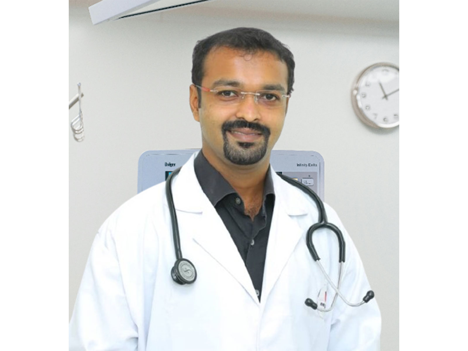 Hernia Specialist, Dr Vijin V - MBBS, MS, FMAS, FPCM (USA ), FMAS, FICRS - Laparoscopic & Robotic Surgeon
