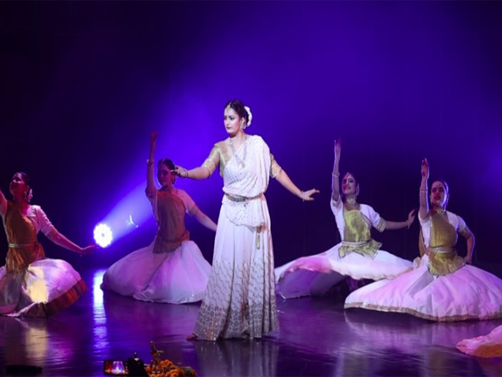 Artists perform during the Kathak dance theatre production "Mihira" at the India Habitat Centre in New Delhi (Photo/ANI) 