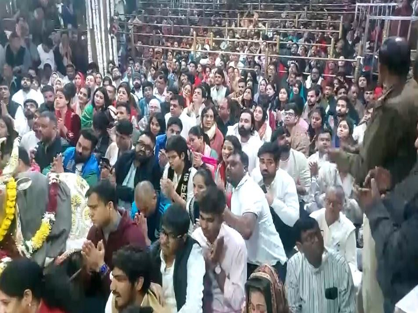 India women's team offer prayer at Mahakaleshwar Temple (Photo/ANI)