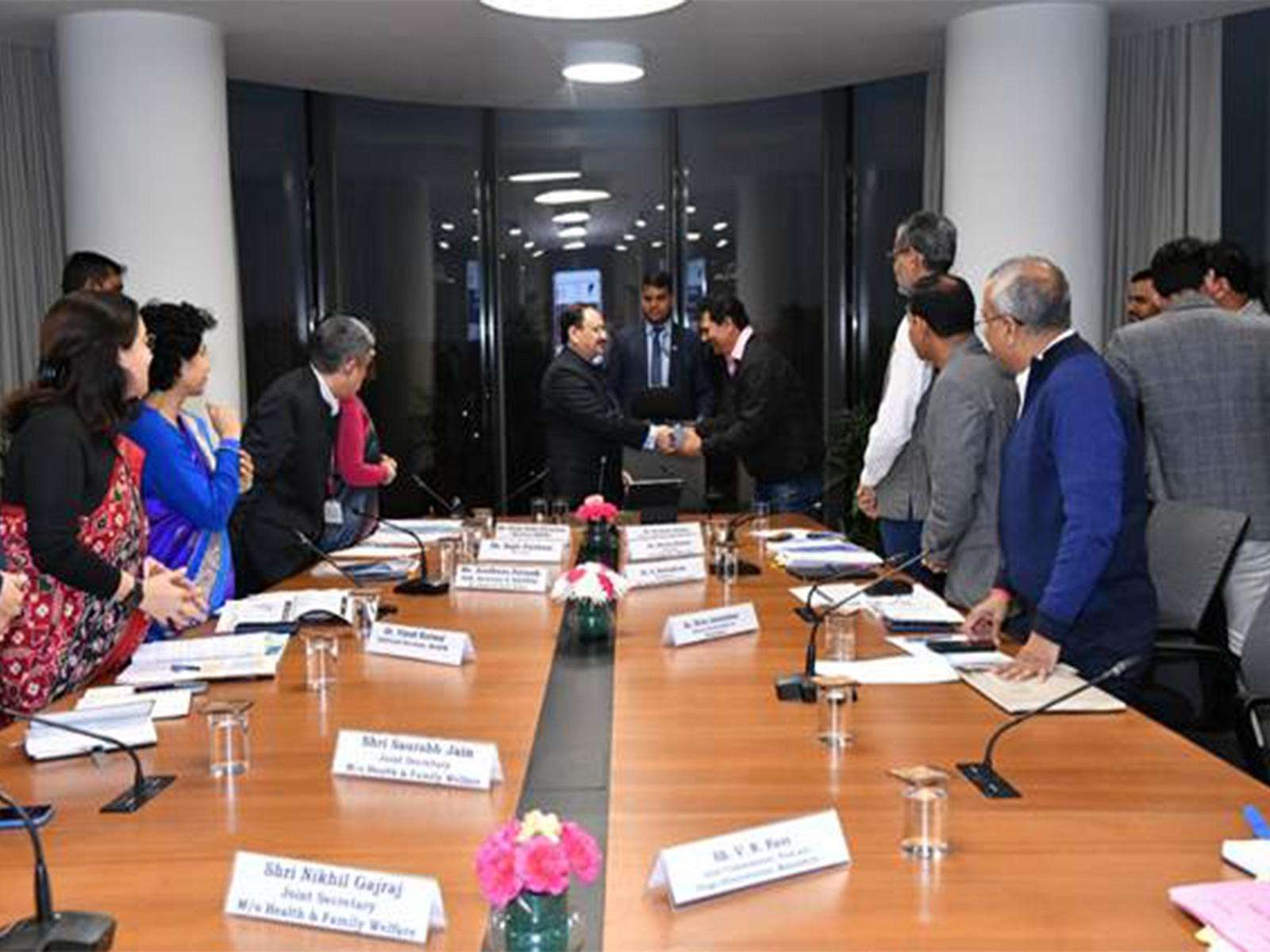 Union Health Minister JP Nadda leads high-level review meeting with State Health Ministers of Rajasthan and Maharashtra (Photo/PIB) 