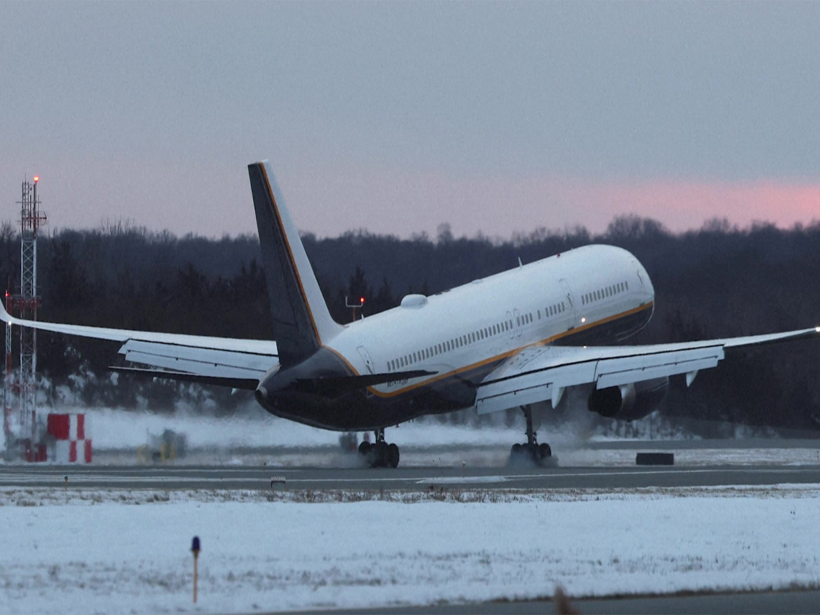 Venezuelan President Maduro and his wife land in New York after US military capture (Photo/Reuters)