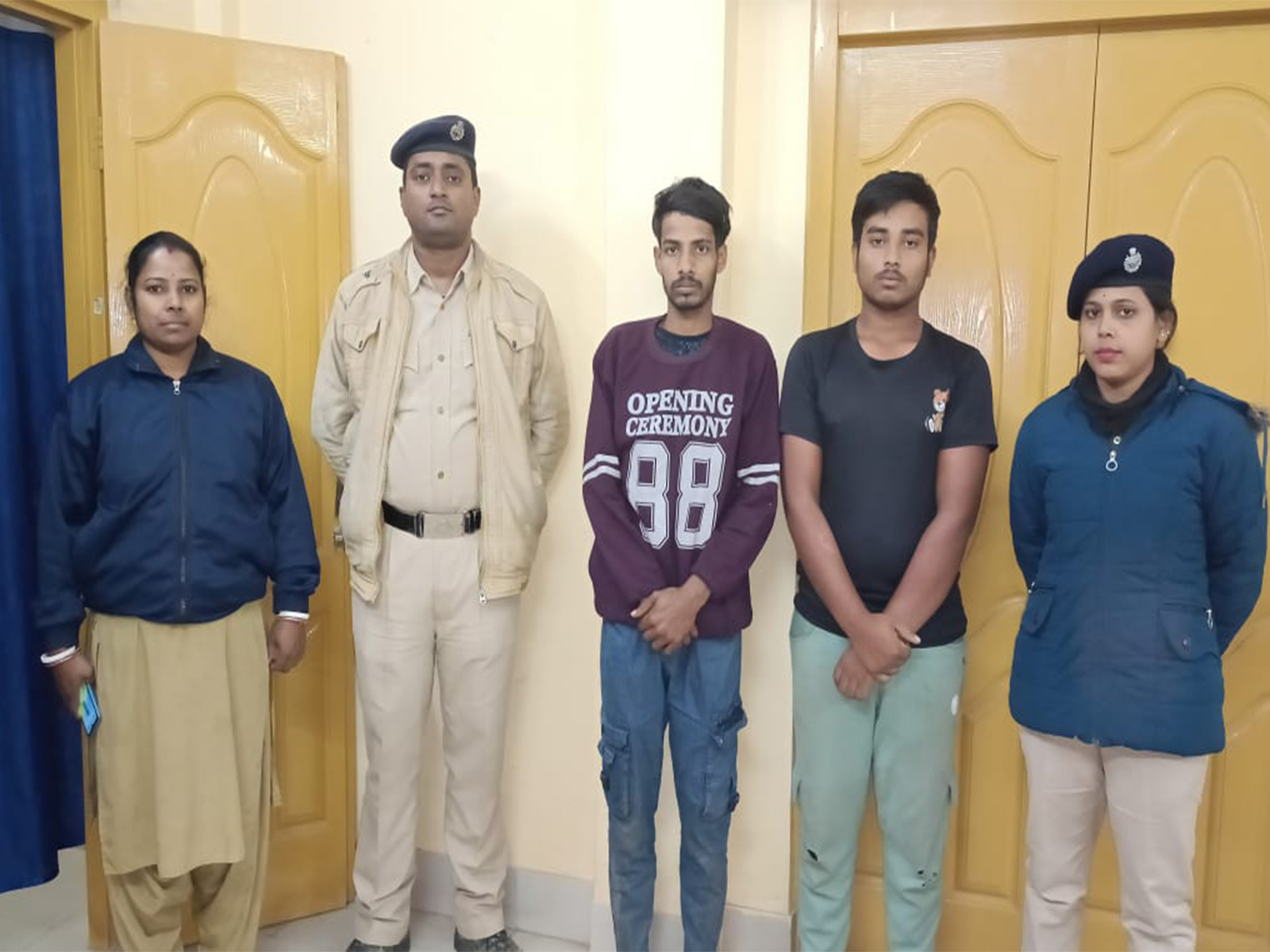 Bangladeshi national, Indian tout detained in Tripura's Sonamura (Photo/ANI)