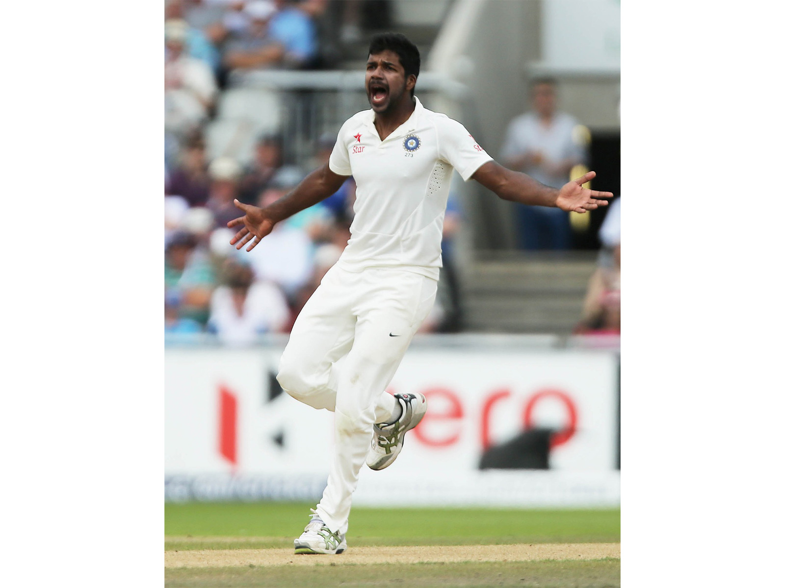 Varun Aaron (Photo/Reuters)