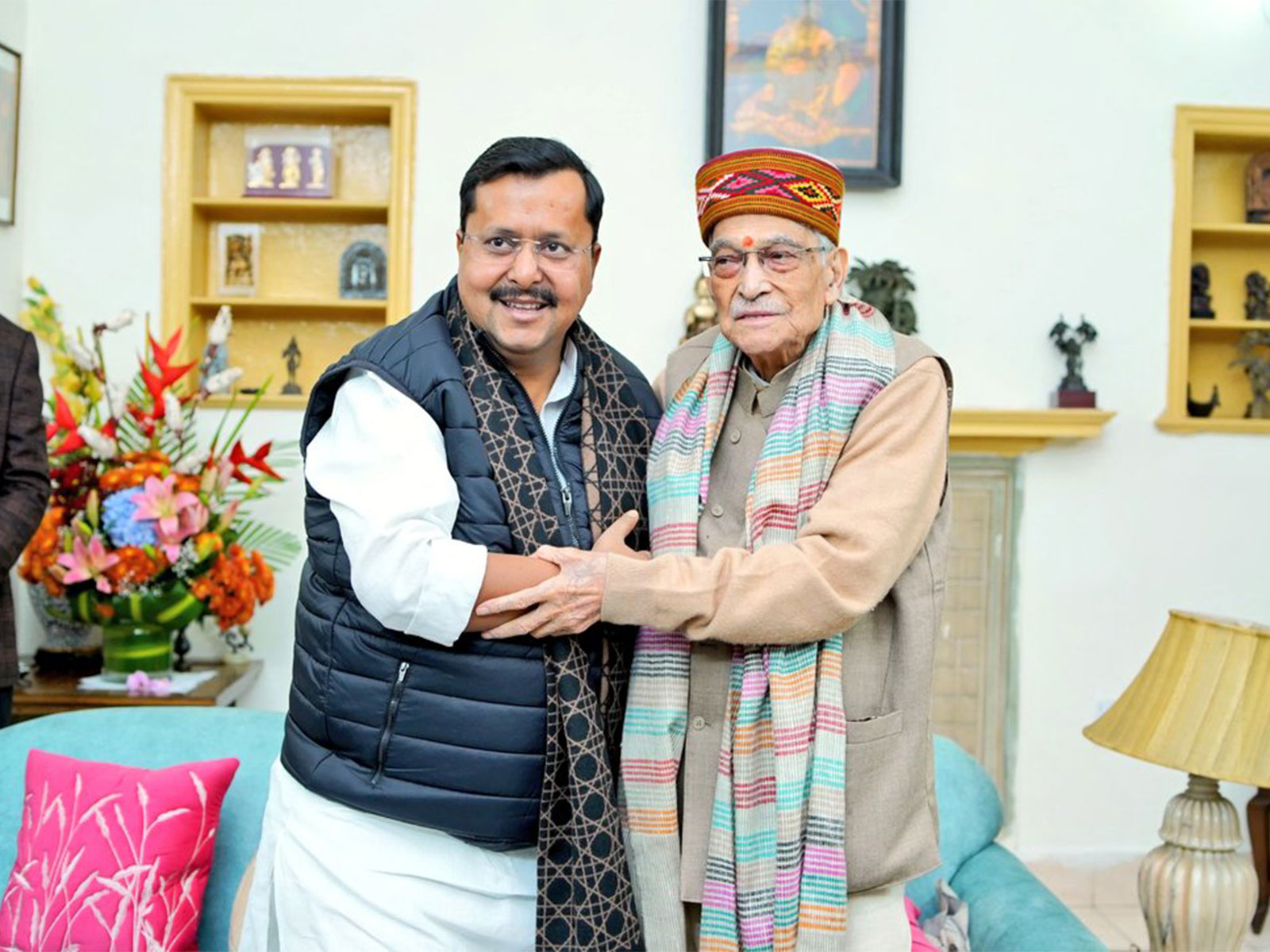 BJP national working president Nitin Nabin with veteran BJP leader Murli Manohar Joshi (Photo/X@NitinNabin)