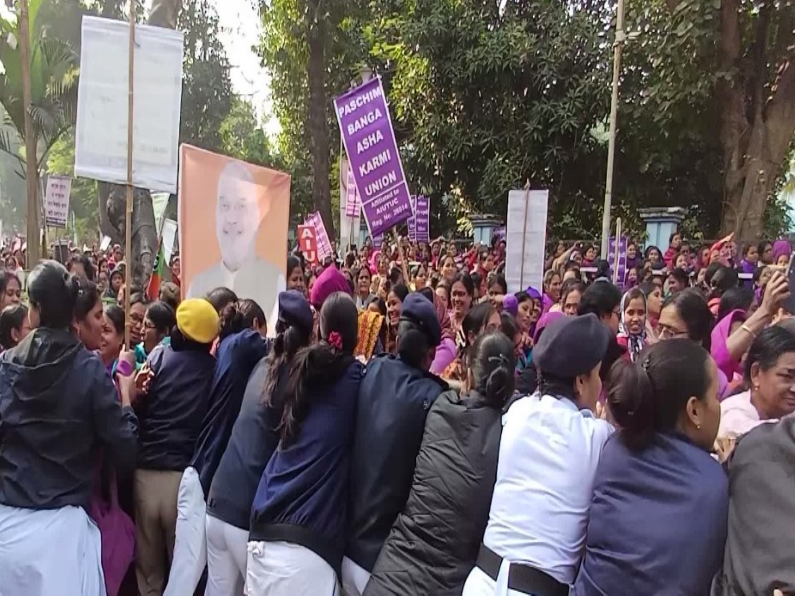 ASHA workers protesting for salary hike in Kolkata, West Bengal (Photo/ANI)